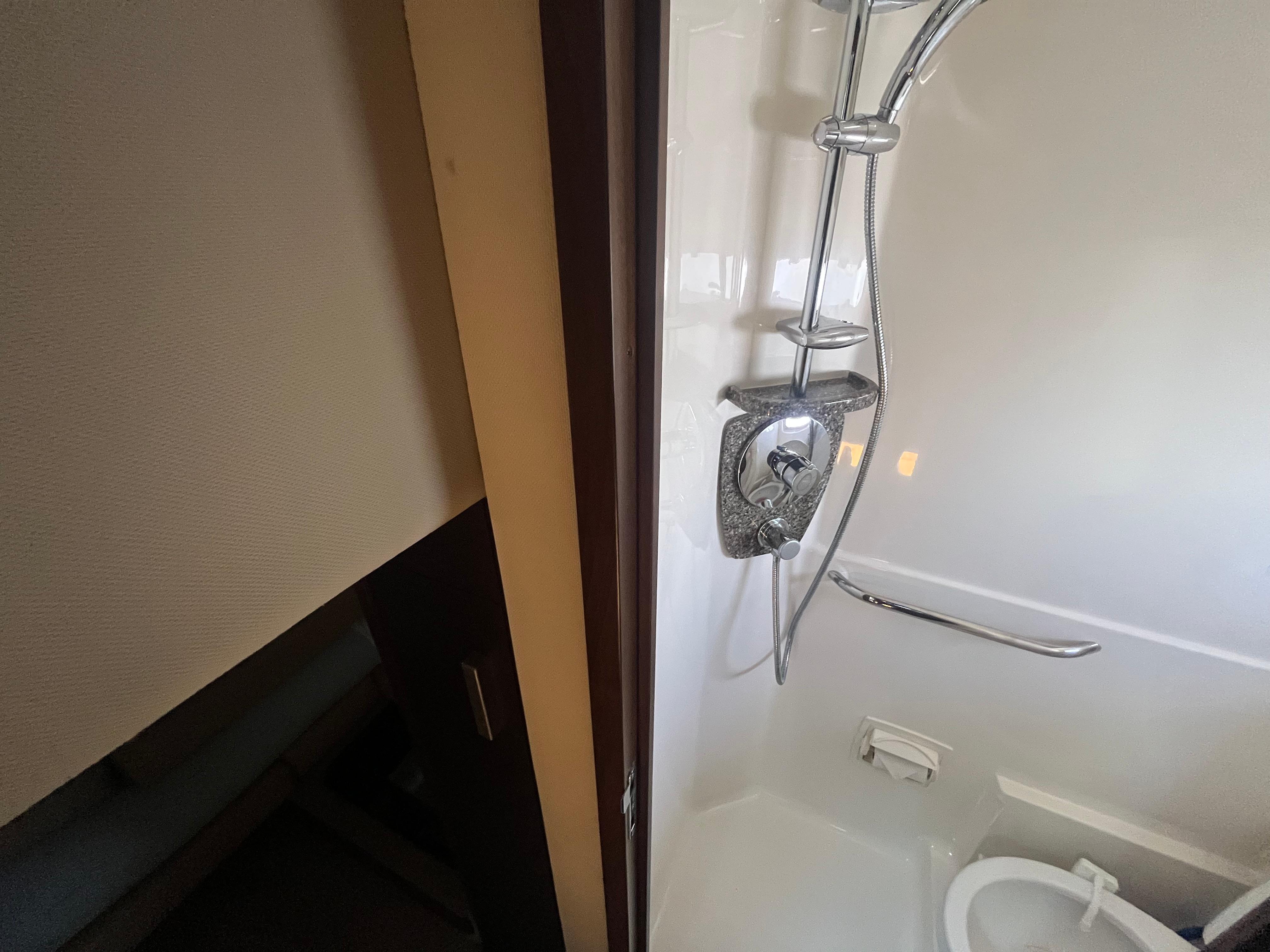 Chaparral-400 Premiere 2010-AURORA MA-US-Bathroom interior of 2010 Chaparral 400 Premiere yacht, featuring shower and toilet.-9799863 | Thumbnail