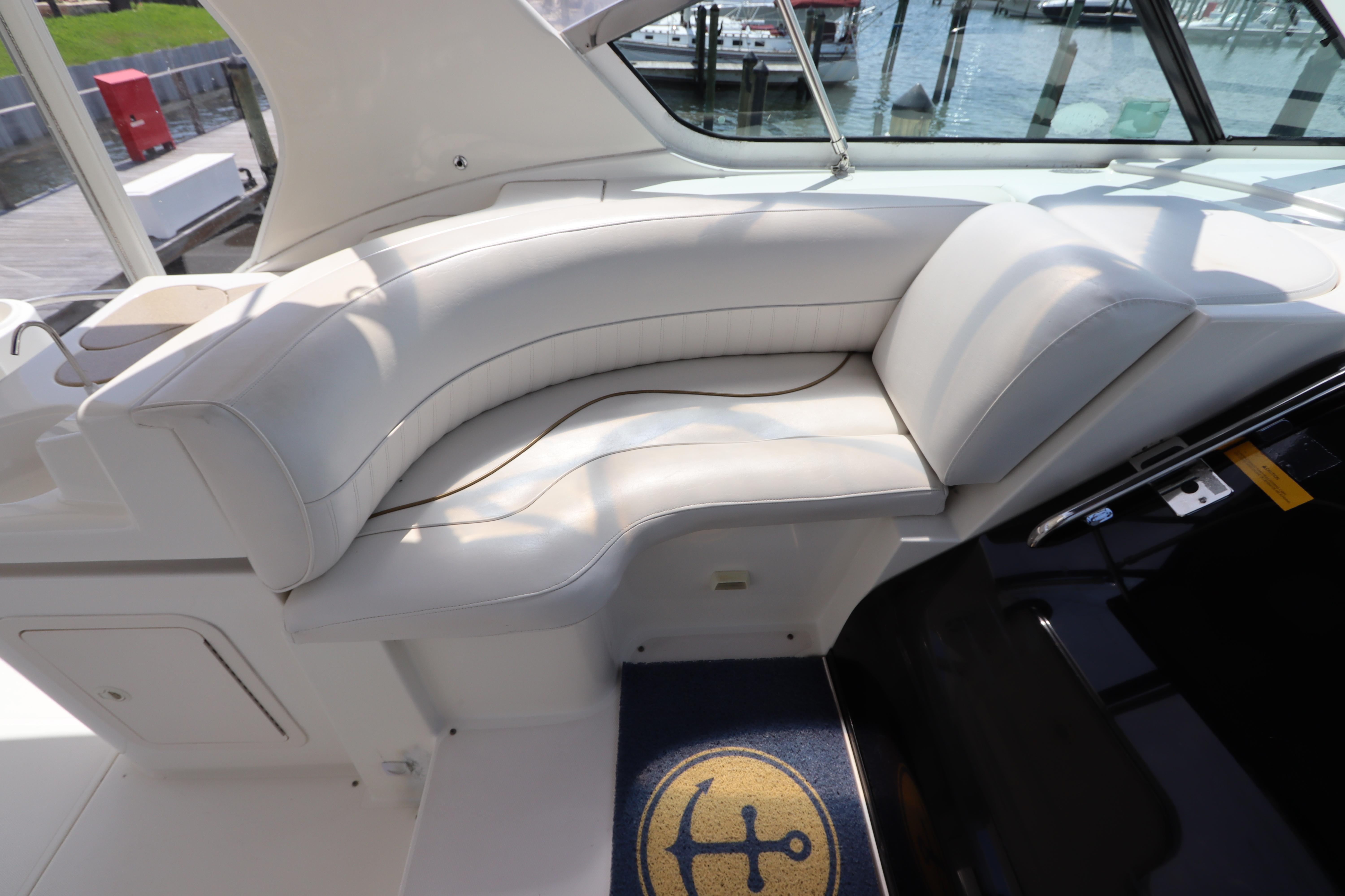 2001-cruisers-yachts-4450-express-motoryacht-power-9749864-20250407134215158-1_XLARGE