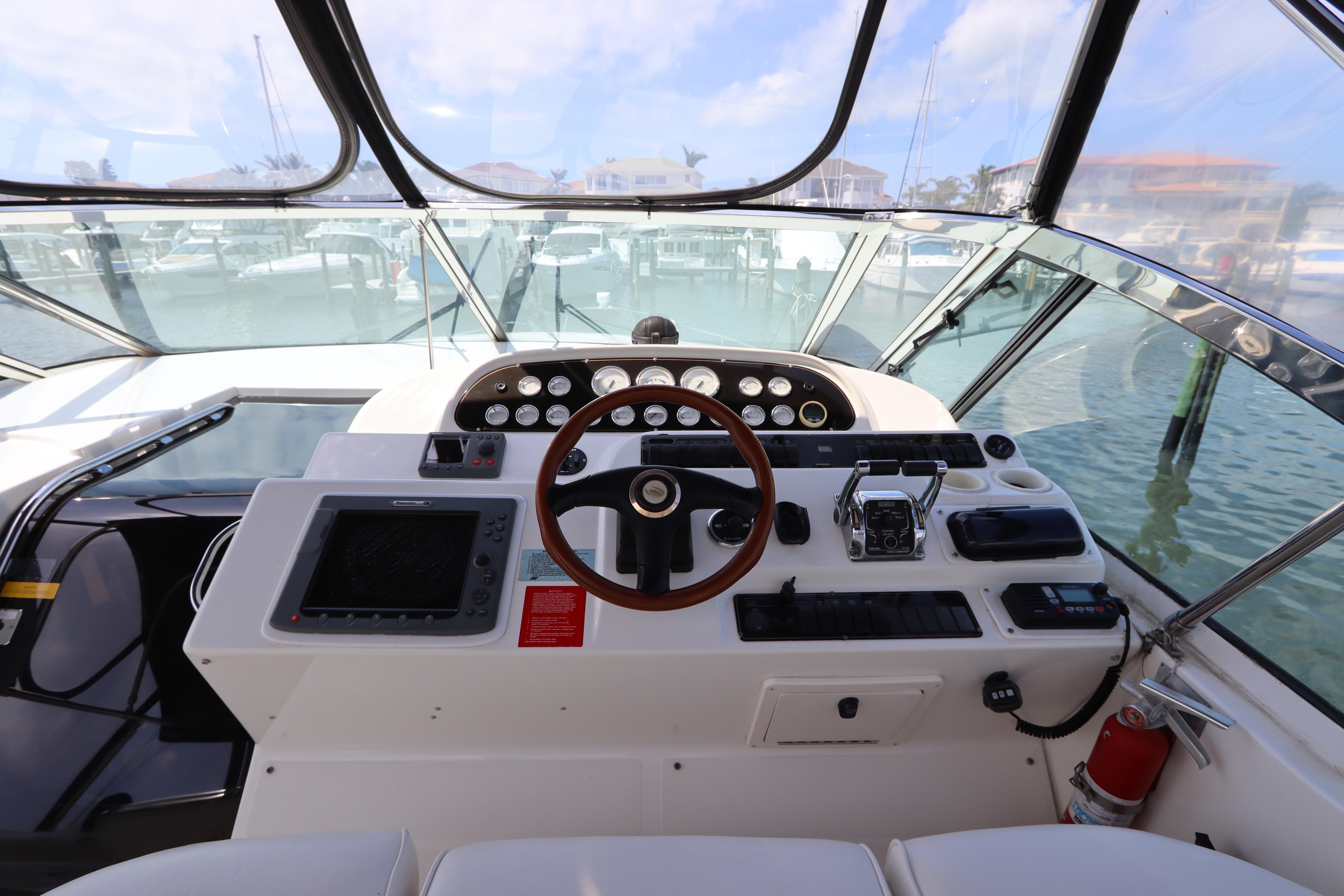 2001-cruisers-yachts-4450-express-motoryacht-power-9749864-20250407134508282-1_XLARGE
