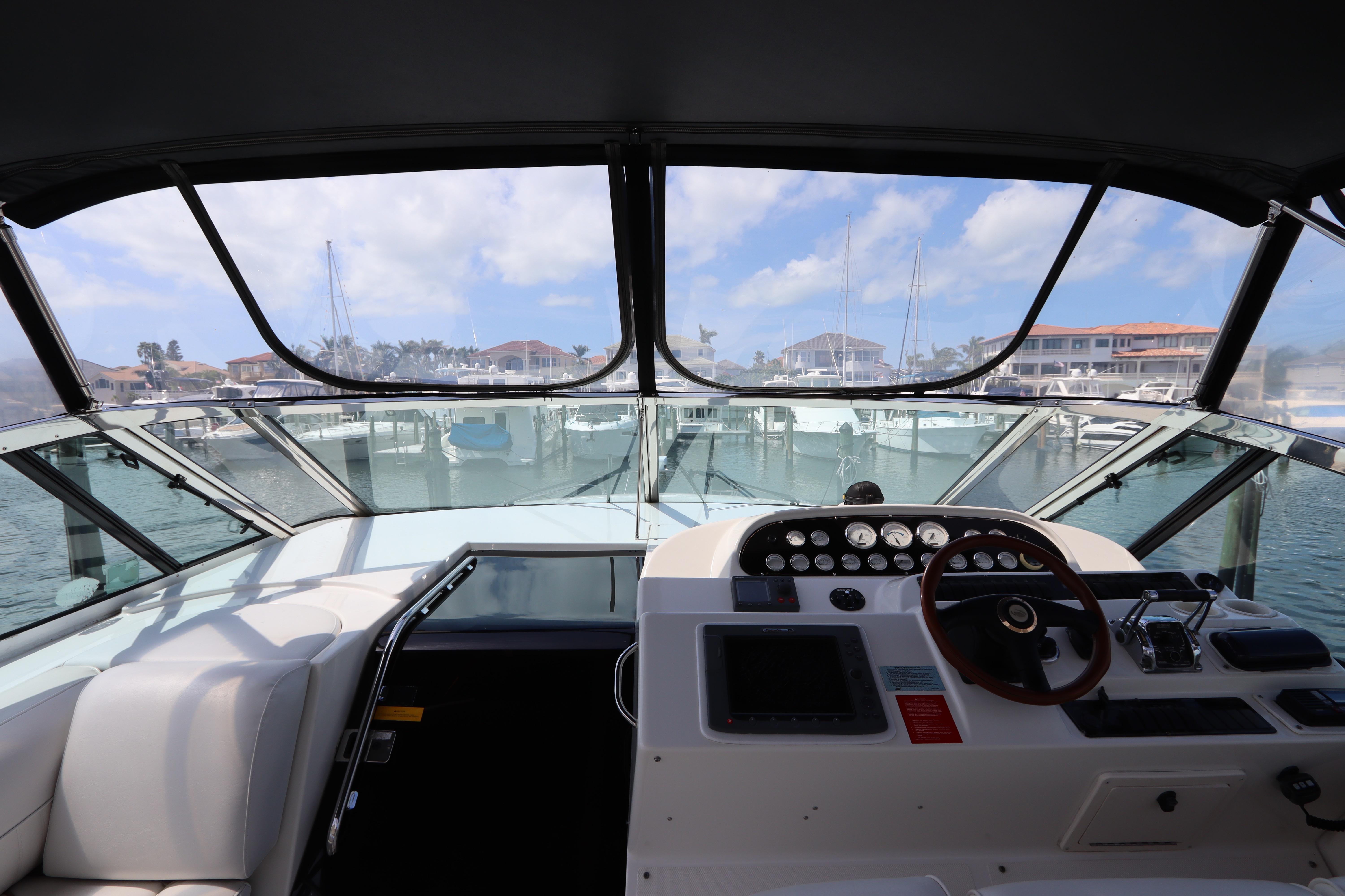 2001-cruisers-yachts-4450-express-motoryacht-power-9749864-20250407134513589-1_XLARGE