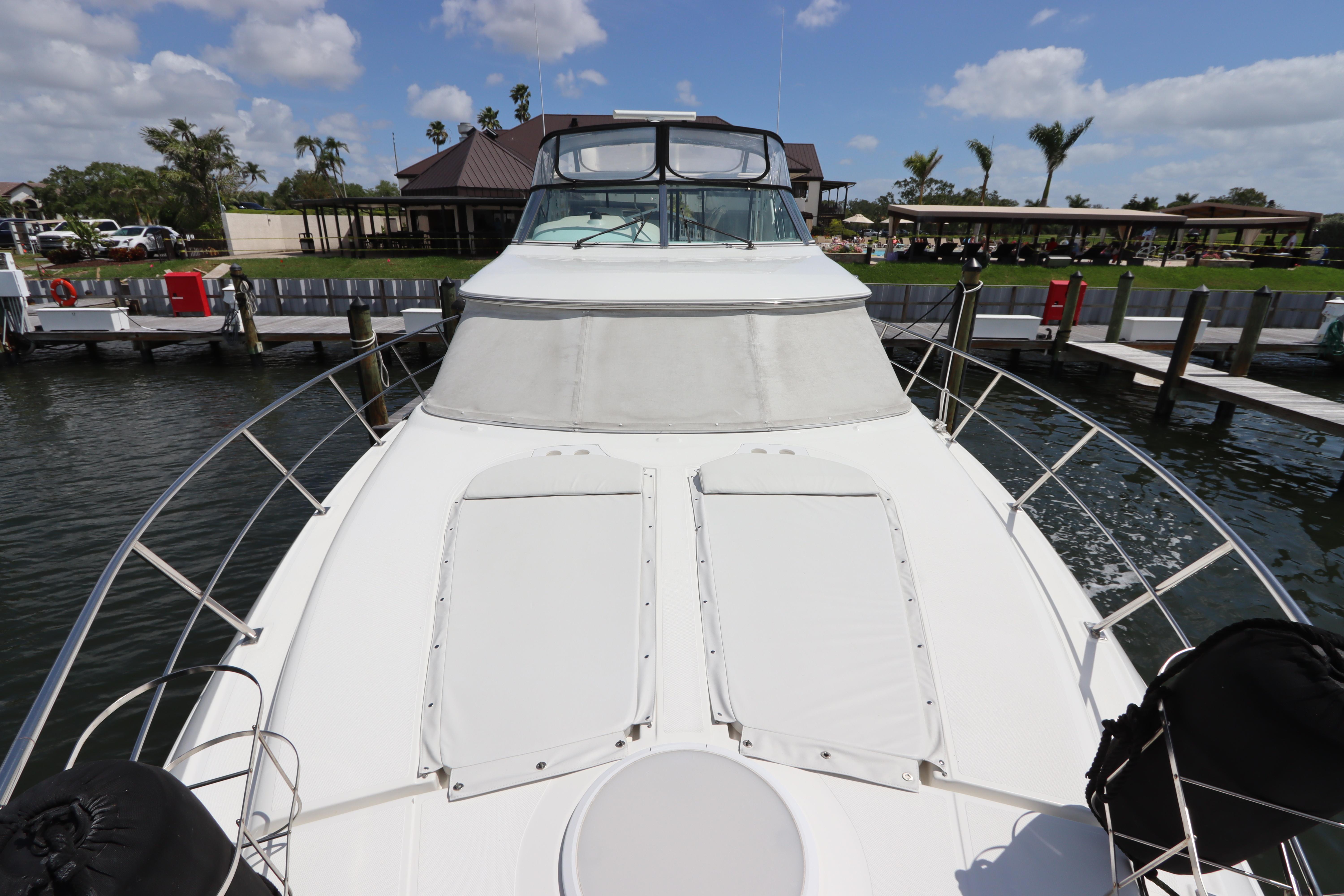 2001-cruisers-yachts-4450-express-motoryacht-power-9749864-20250407134739628-1_XLARGE