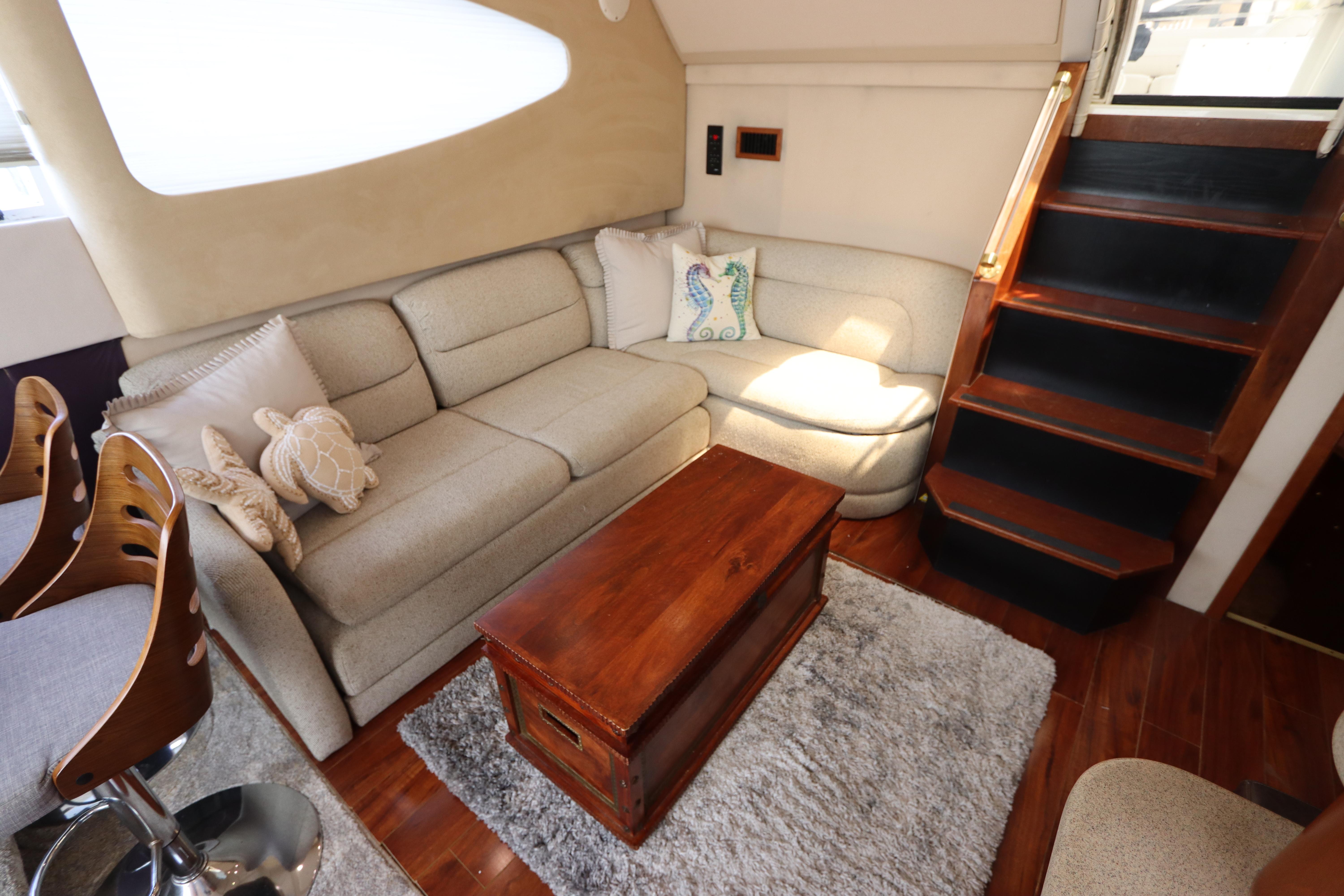 2001-cruisers-yachts-4450-express-motoryacht-power-9749864-20250407134941125-1_XLARGE