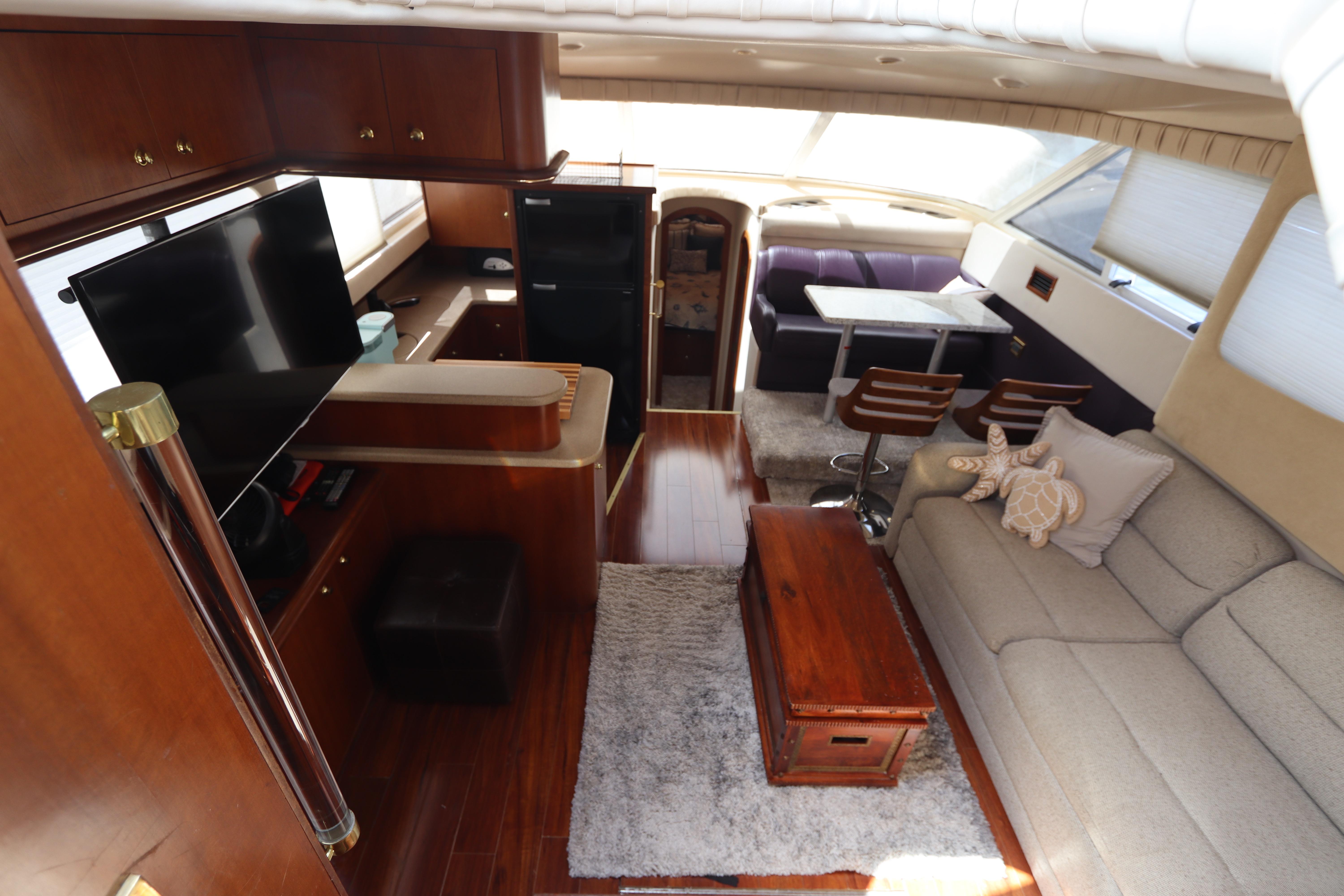 2001-cruisers-yachts-4450-express-motoryacht-power-9749864-20250407134956087-1_XLARGE