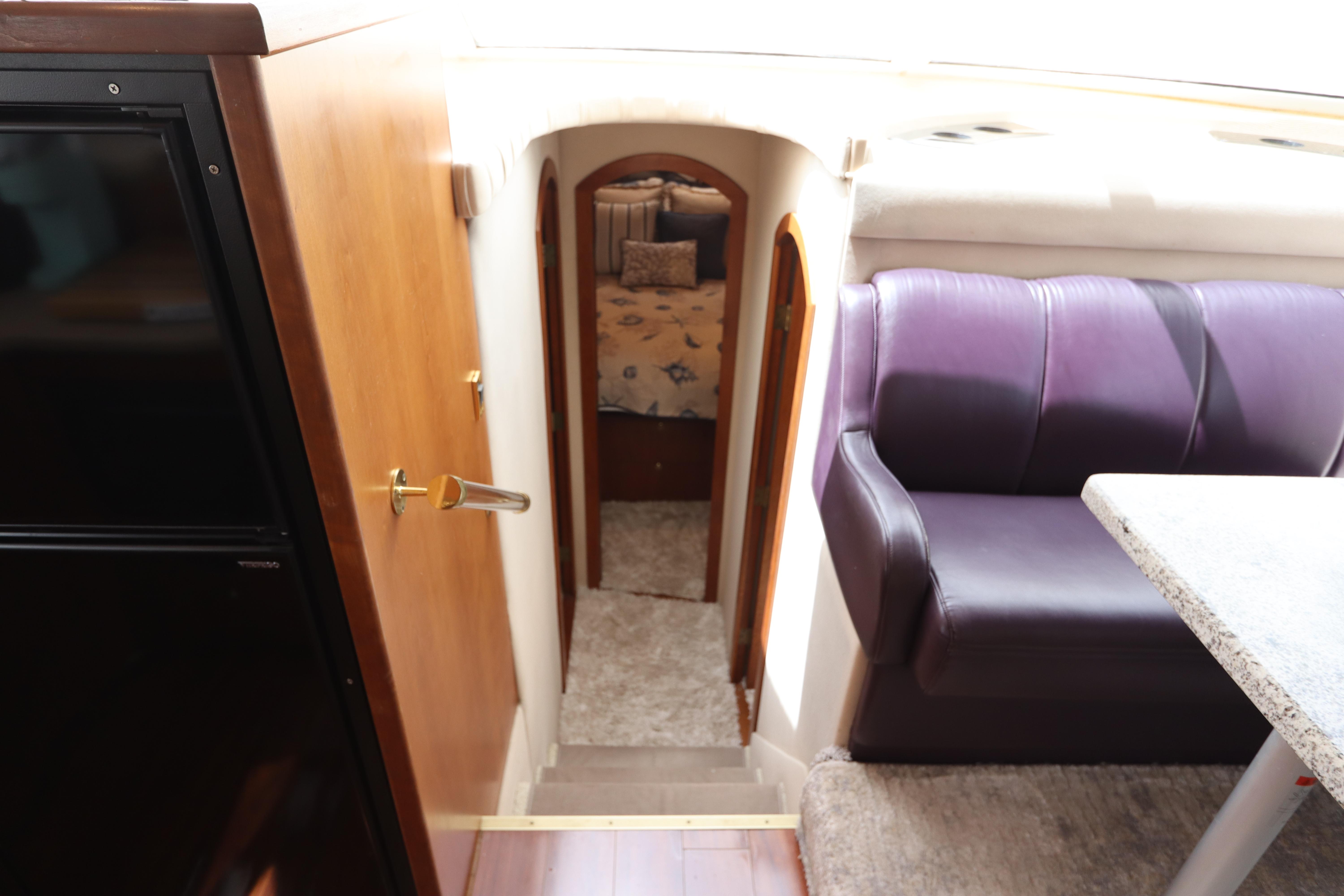 2001-cruisers-yachts-4450-express-motoryacht-power-9749864-20250407135323896-1_XLARGE