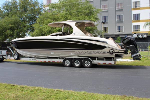 42' Mystic Powerboats, Listing Number 100912738, Image No. 6