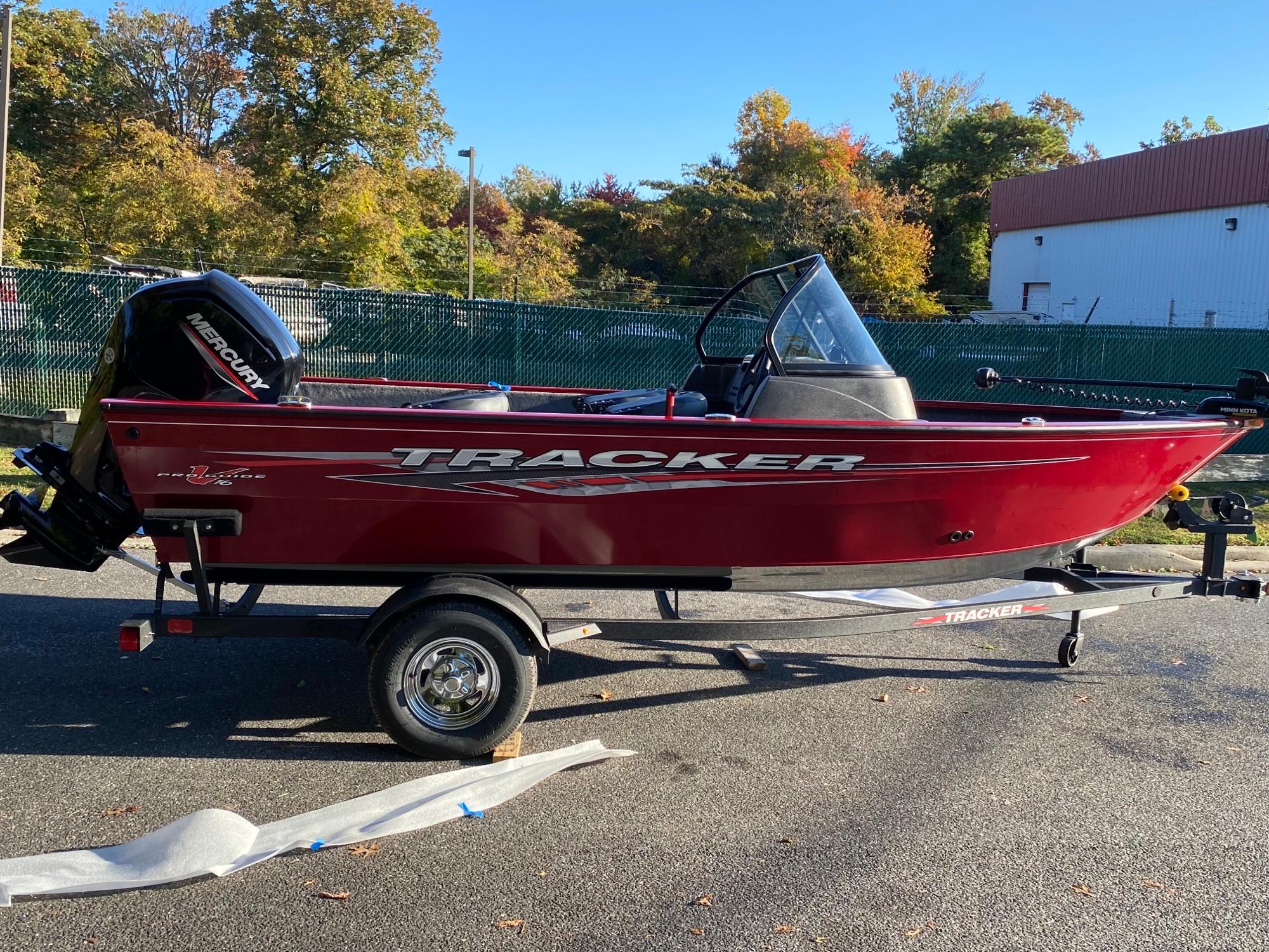 2006 Tracker Pro V Glide 16 foot Aluminum Fishing Boat 