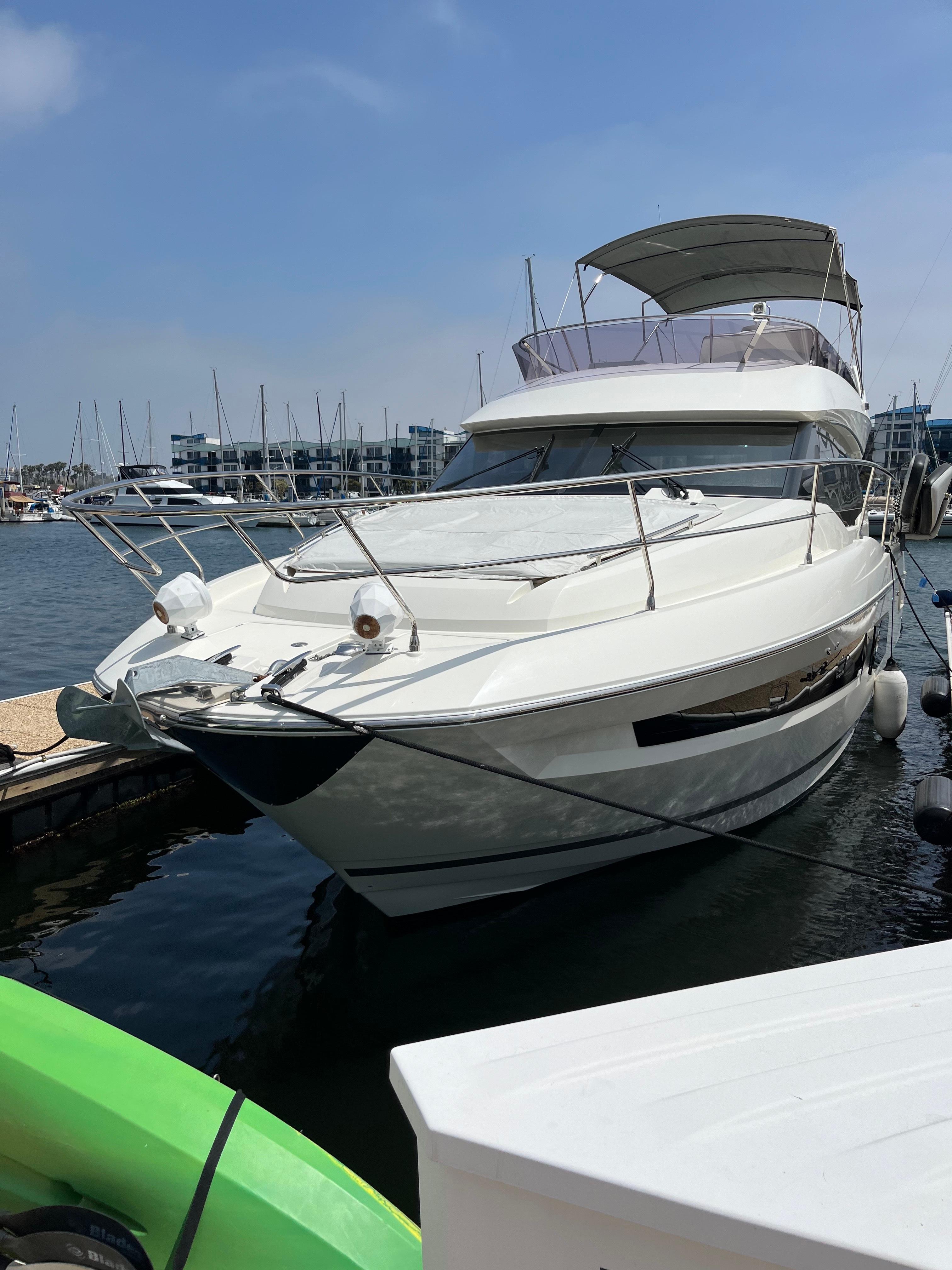 2019 Prestige 460