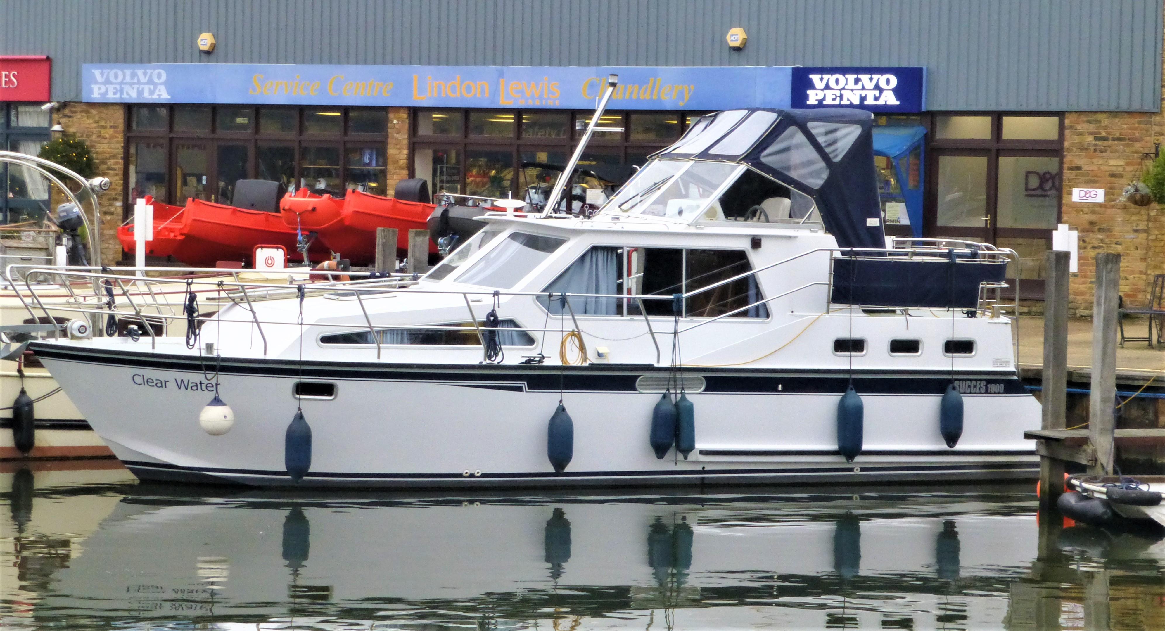 Succes 1000 Sport Boat Showrooms London, Harleyford, Hamble