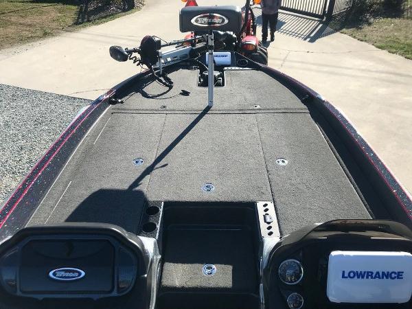 2018 Triton boat for sale, model of the boat is 20 TRX Patriot & Image # 6 of 12