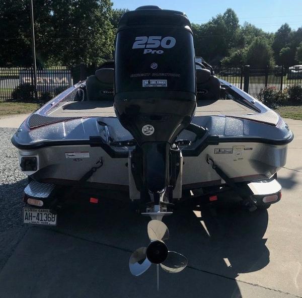 2018 Triton boat for sale, model of the boat is 20 TRX Patriot & Image # 9 of 12