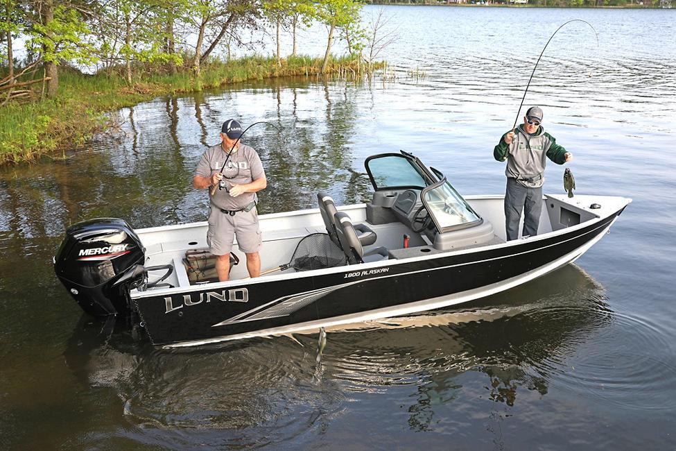 Outboard bass boat - 1875 - Lund - dual-console / sport-fishing
