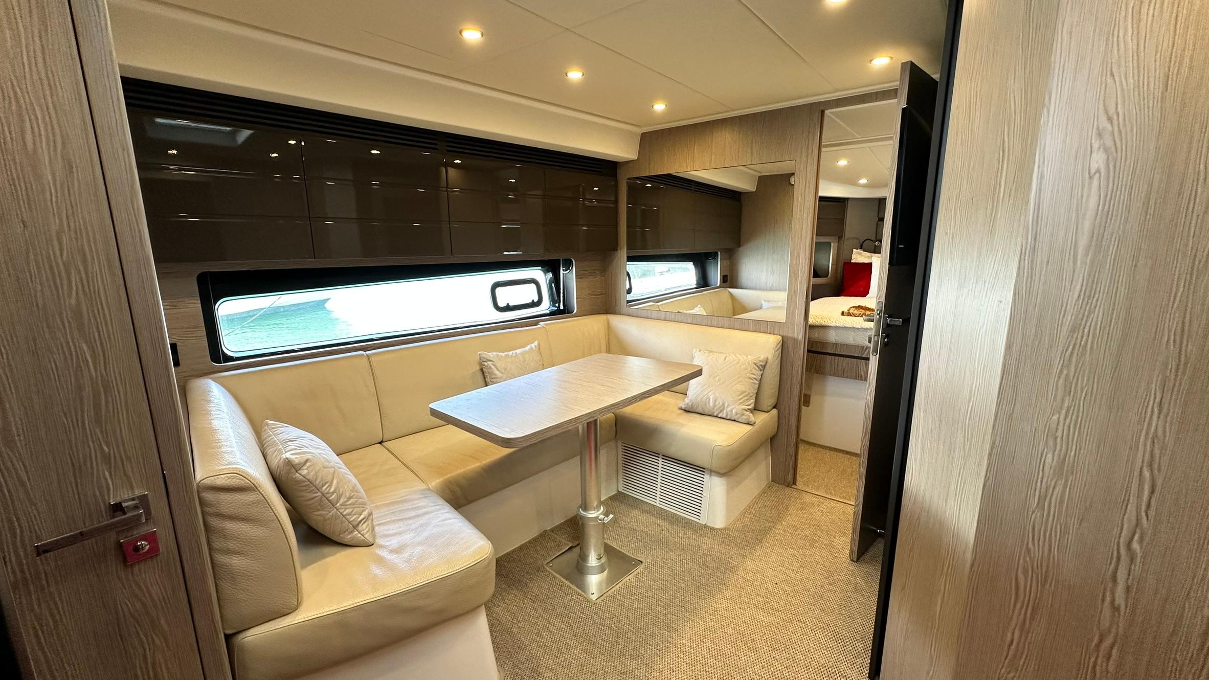 2021 Azimut 47 