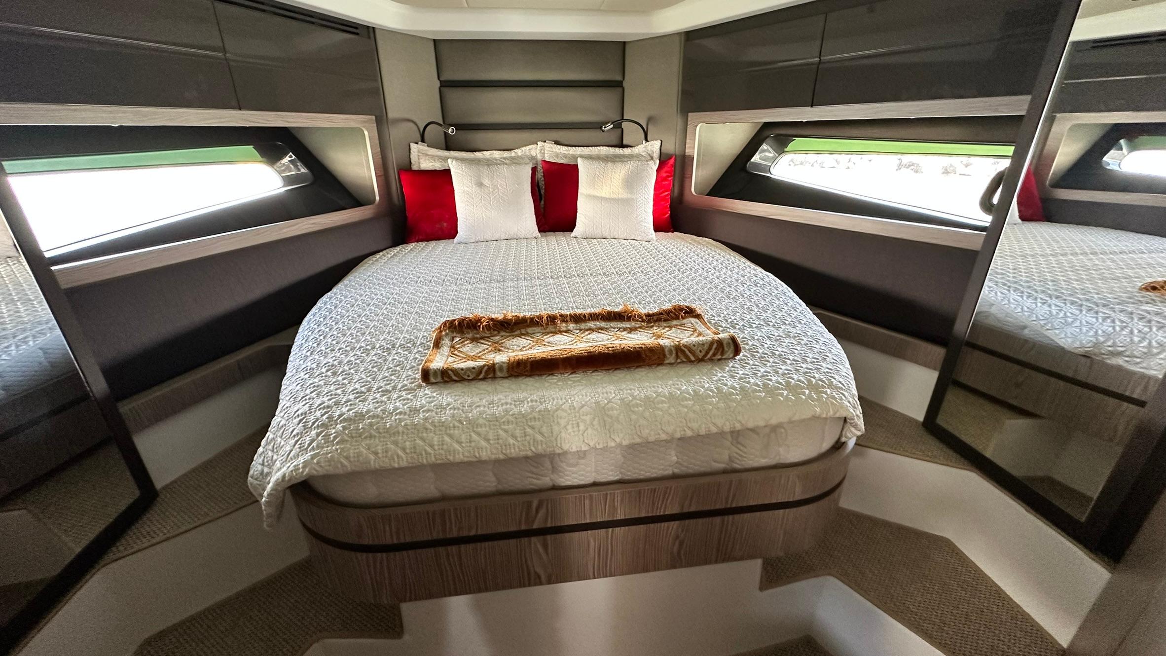 2021 Azimut 47 