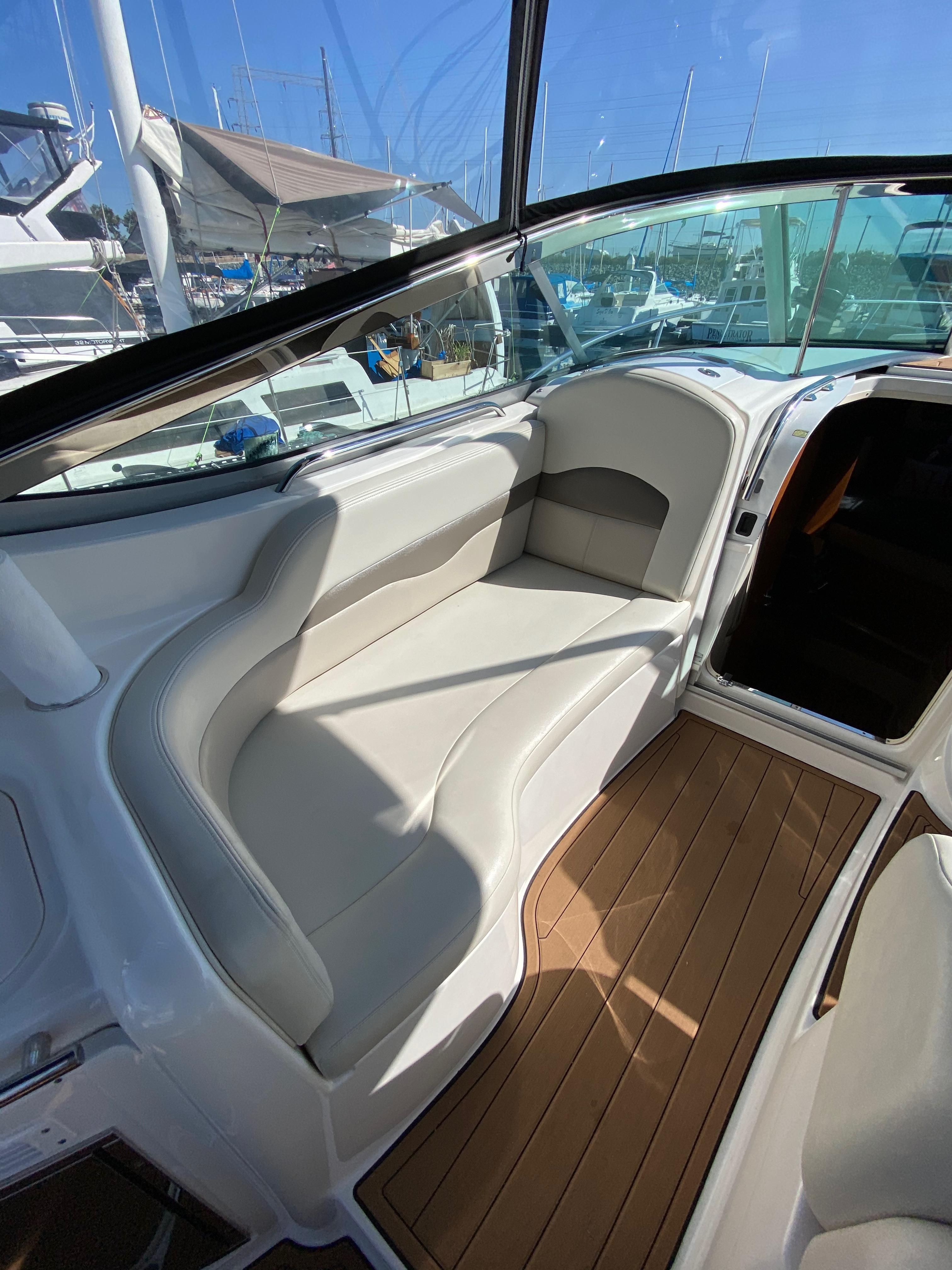 Image [16] of 2008 Chaparral 310 Signature