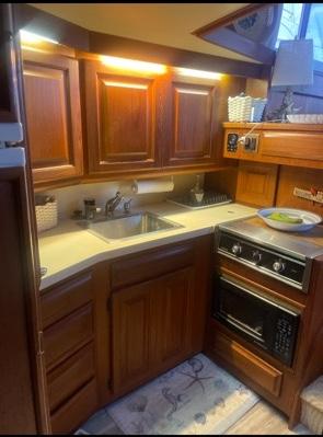NY 9802 RL Knot 10 Yacht Sales