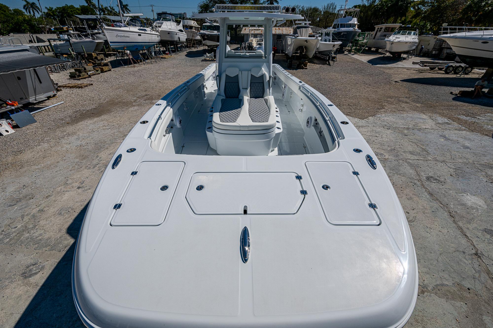 2025-invincible-33-catamaran-power-9669910-20250327094508274-1_XLARGE