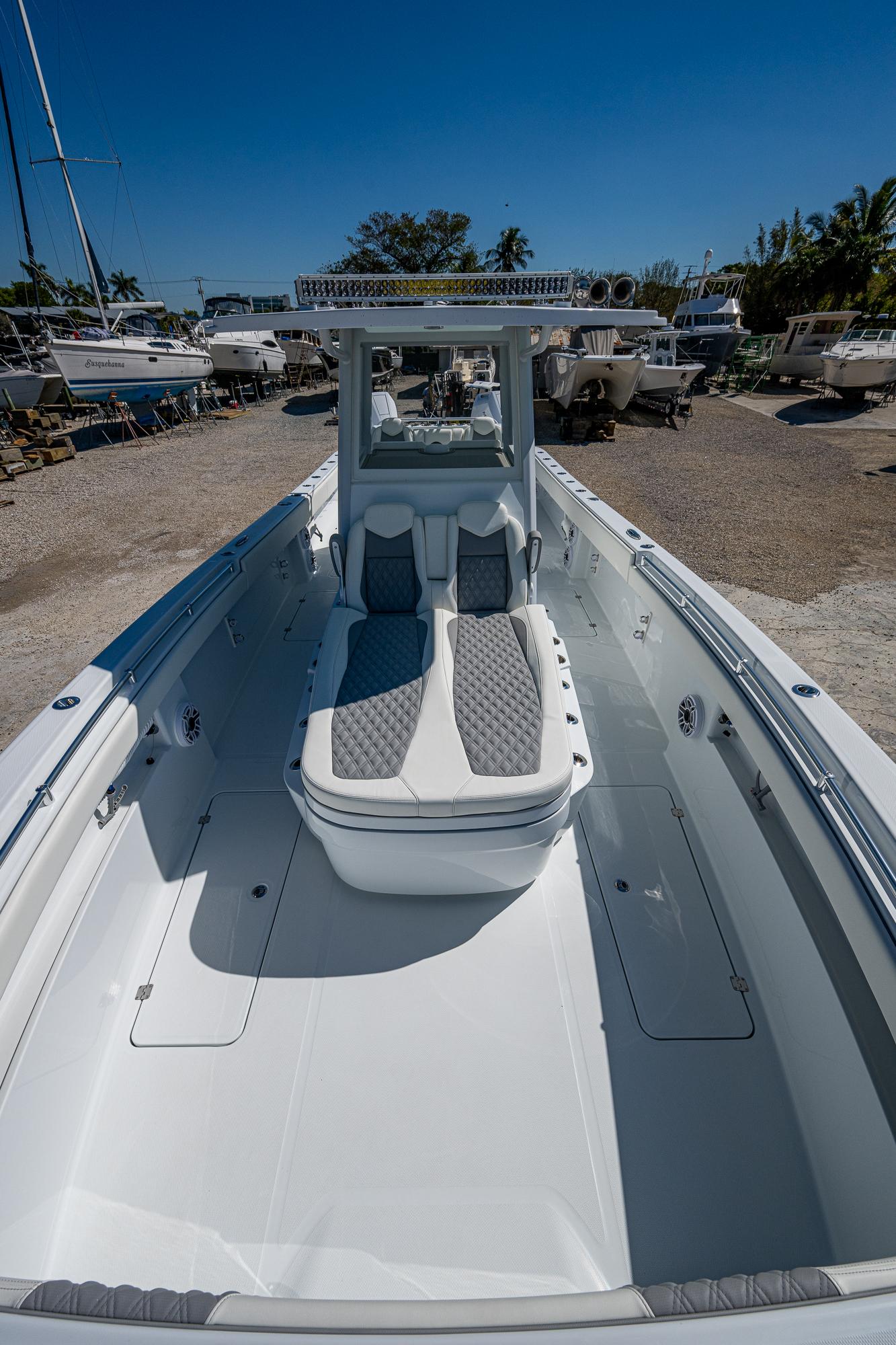 2025-invincible-33-catamaran-power-9669910-20250327094517217-1_XLARGE