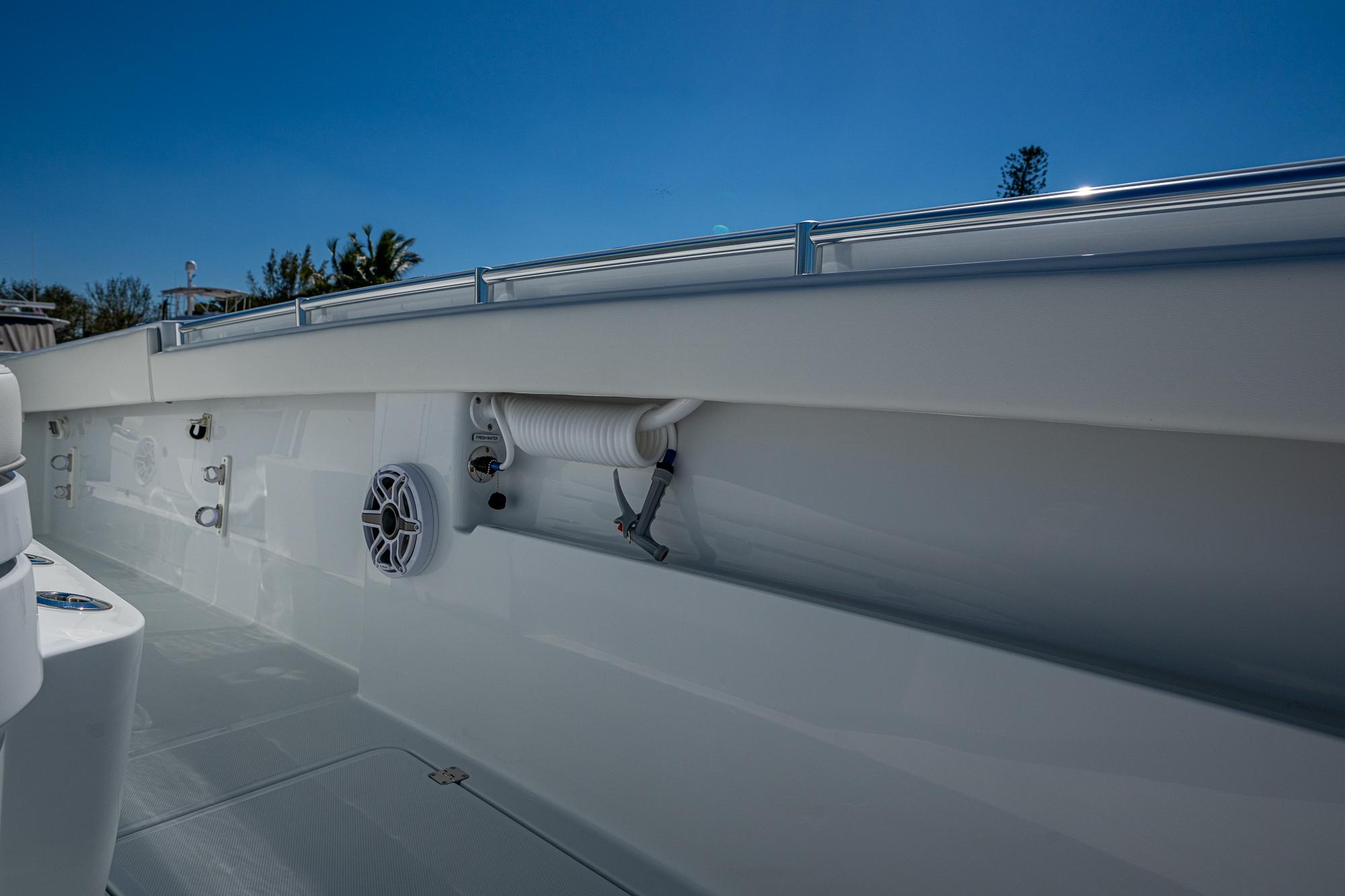 2025-invincible-33-catamaran-power-9669910-20250327094530798-1_XLARGE