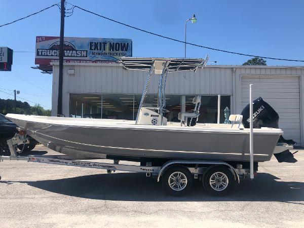 2021 Bulls Bay boat for sale, model of the boat is 2200 & Image # 7 of 32