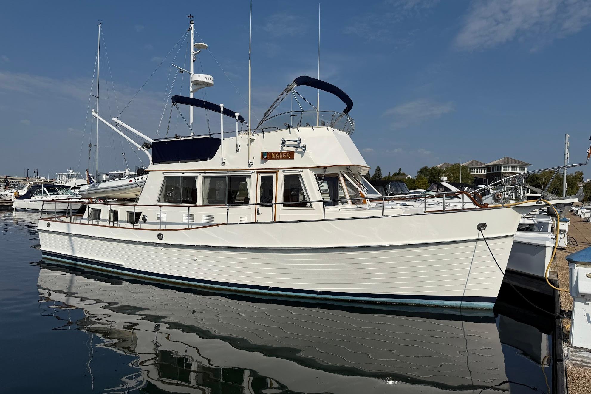 yacht-image