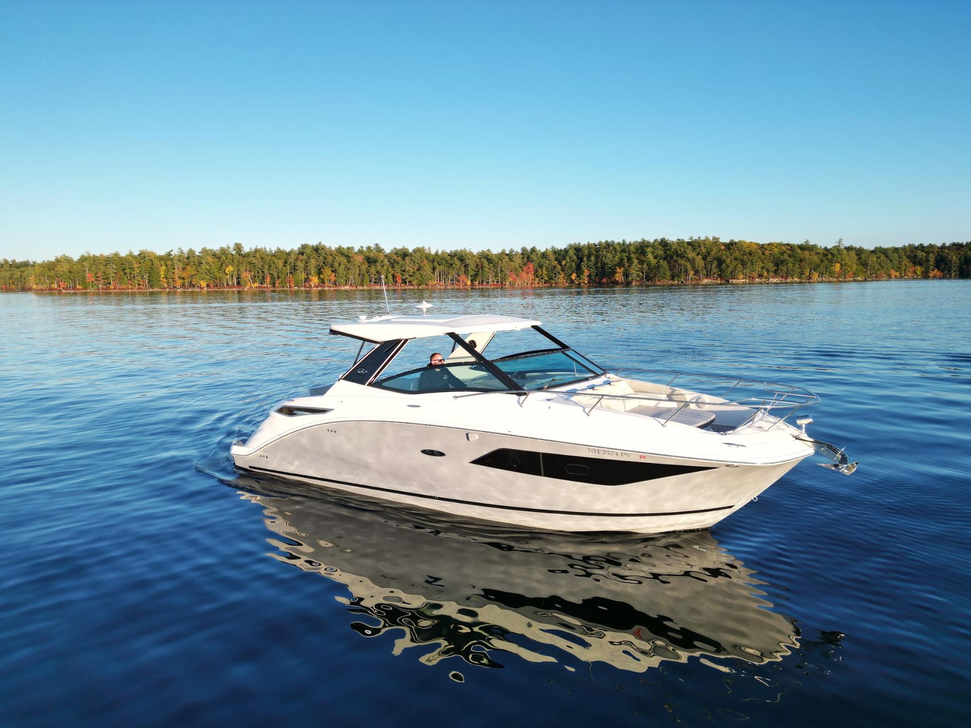 2021 Sea Ray 320 Sundancer