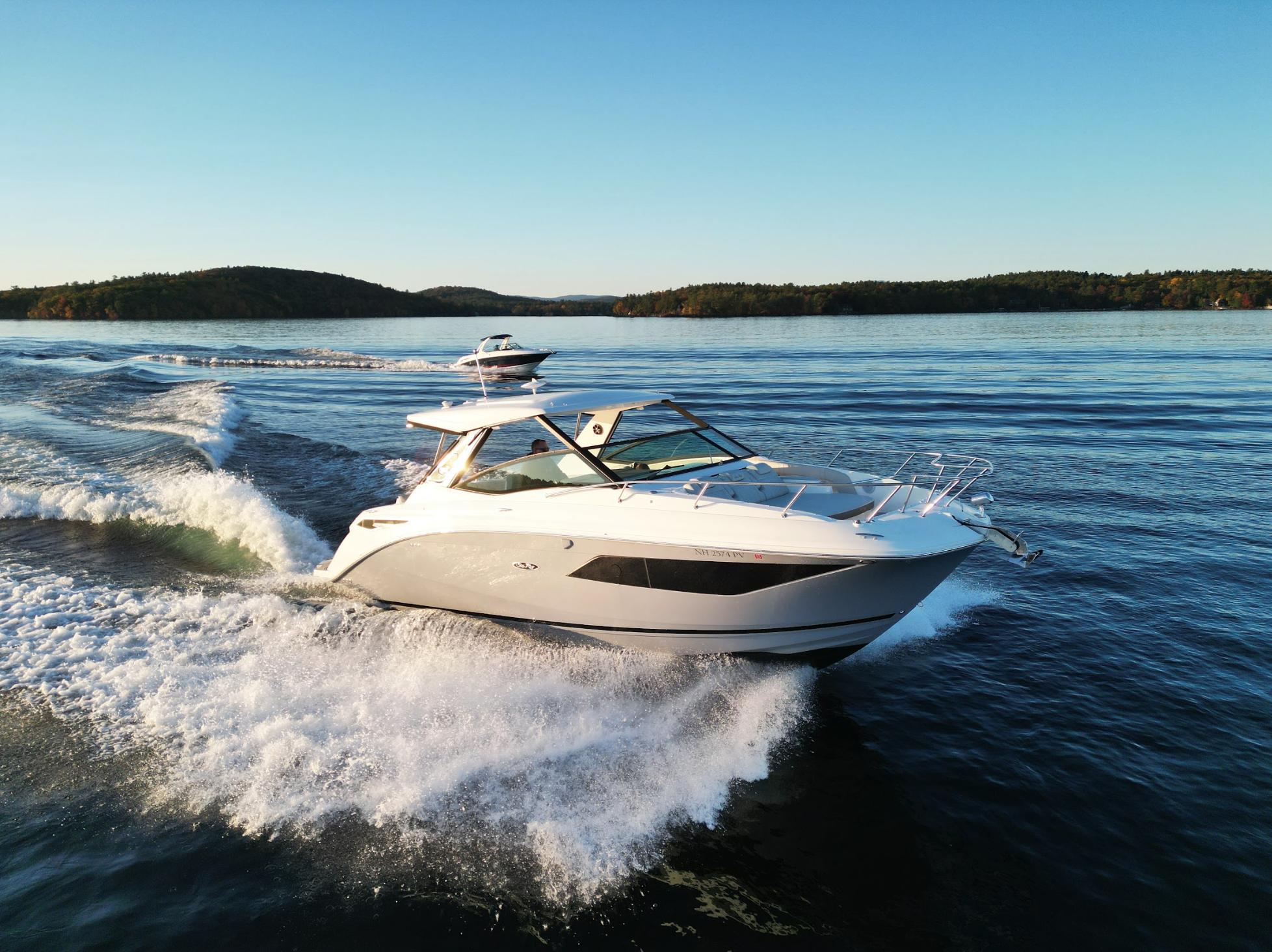 2021 Sea Ray 320 Sundancer