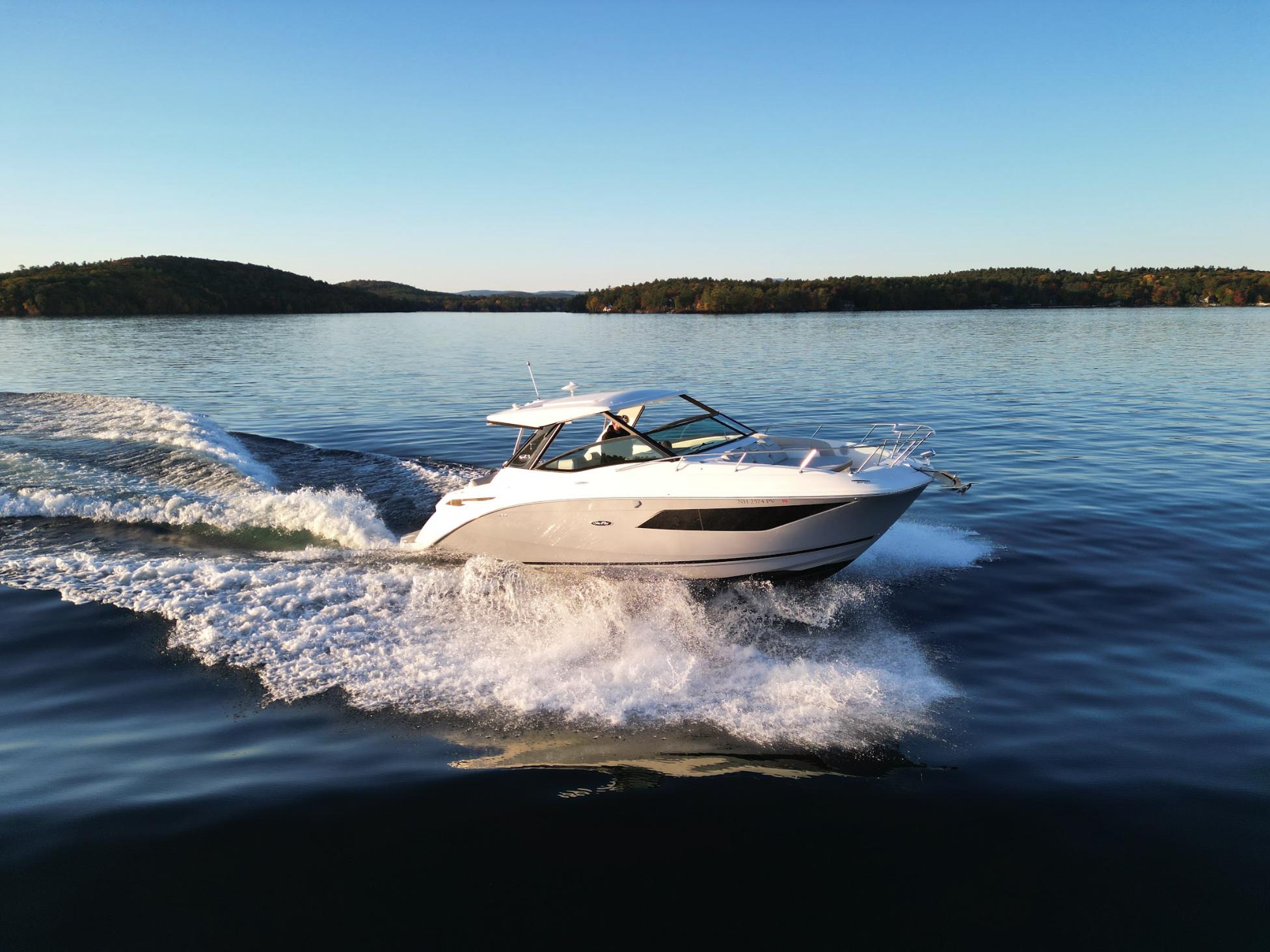 2021 Sea Ray 320 Sundancer