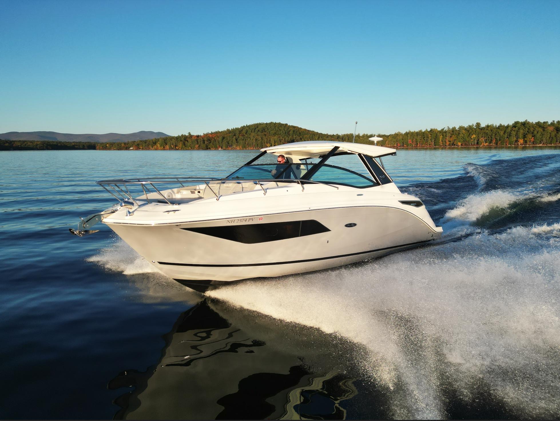 2021 Sea Ray 320 Sundancer