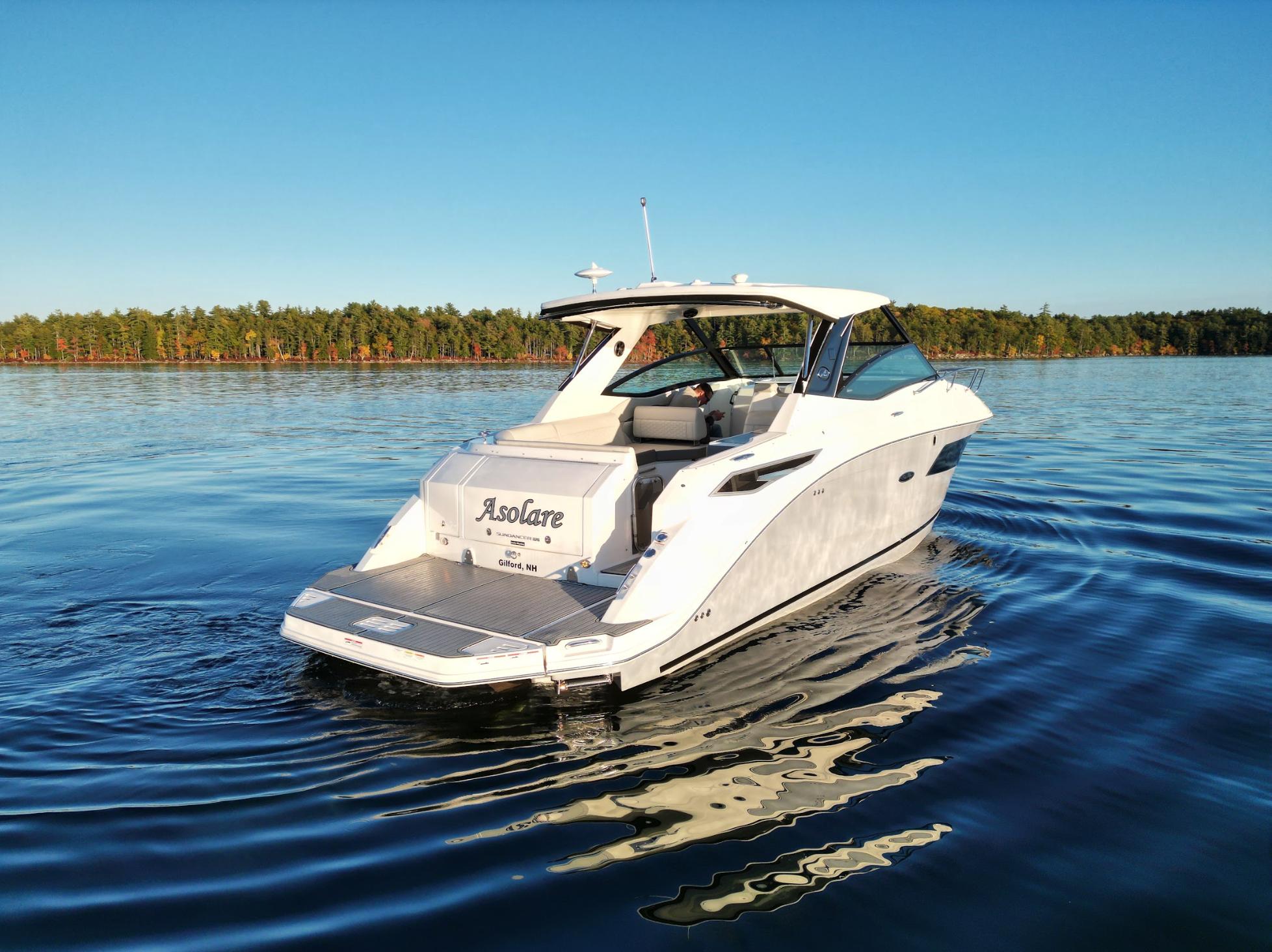 2021 Sea Ray 320 Sundancer