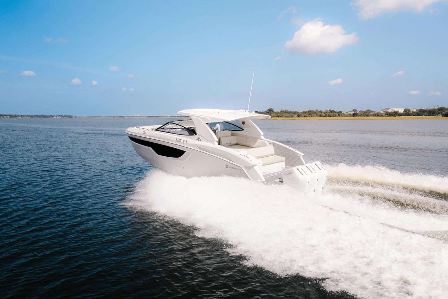 2025-cruisers-yachts-38-gls-outboard-power-9299920-969111576-0-300920240700-29