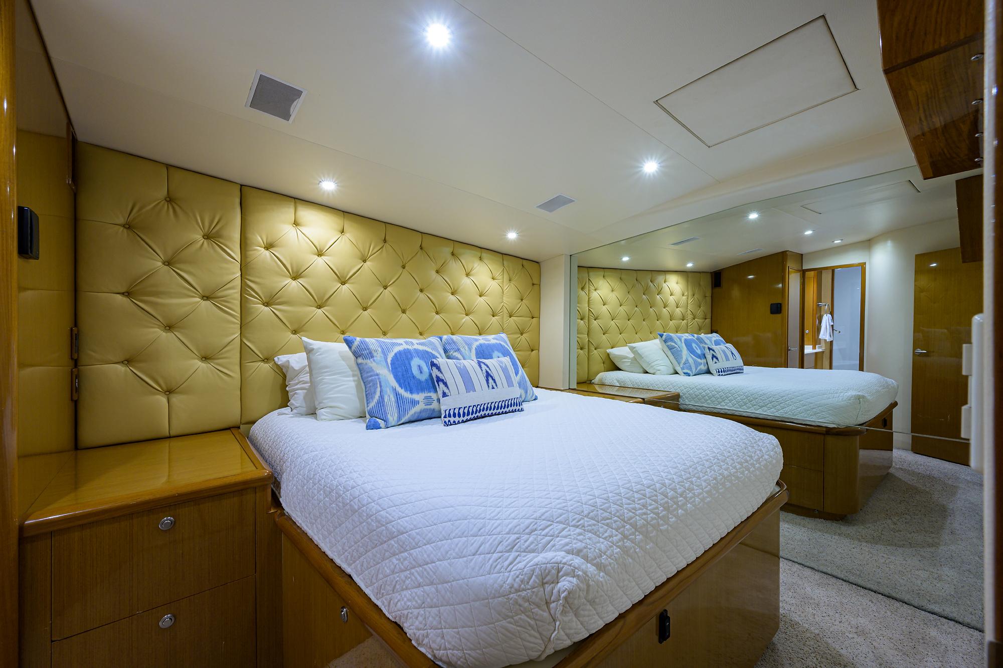 Titan 62 - Capricorn -Master Stateroom