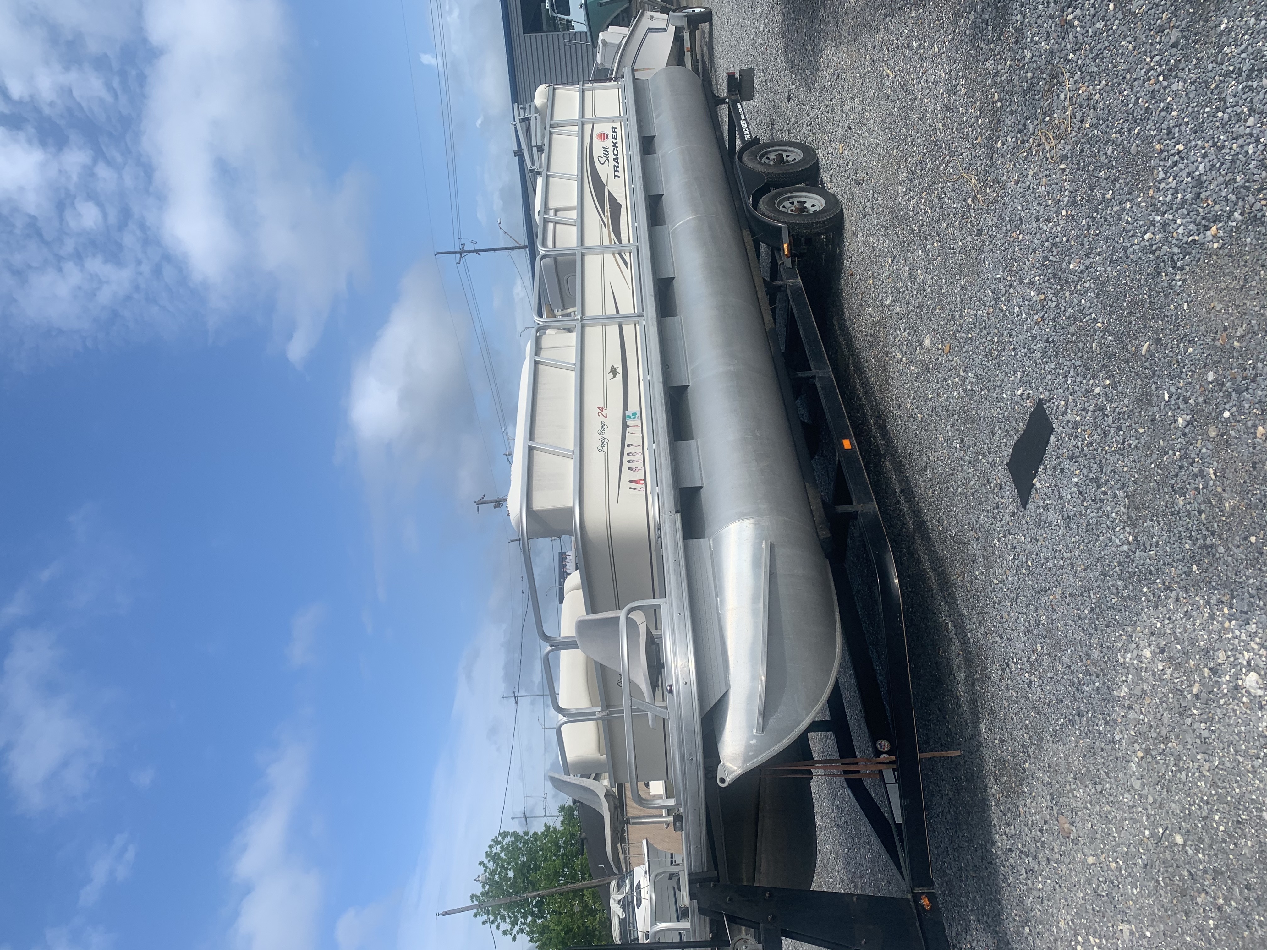 2008 Sun Tracker boat for sale, model of the boat is 24 Party Barge & Image # 1 of 2