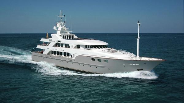 2005 Sensation Yachts Sensation 177