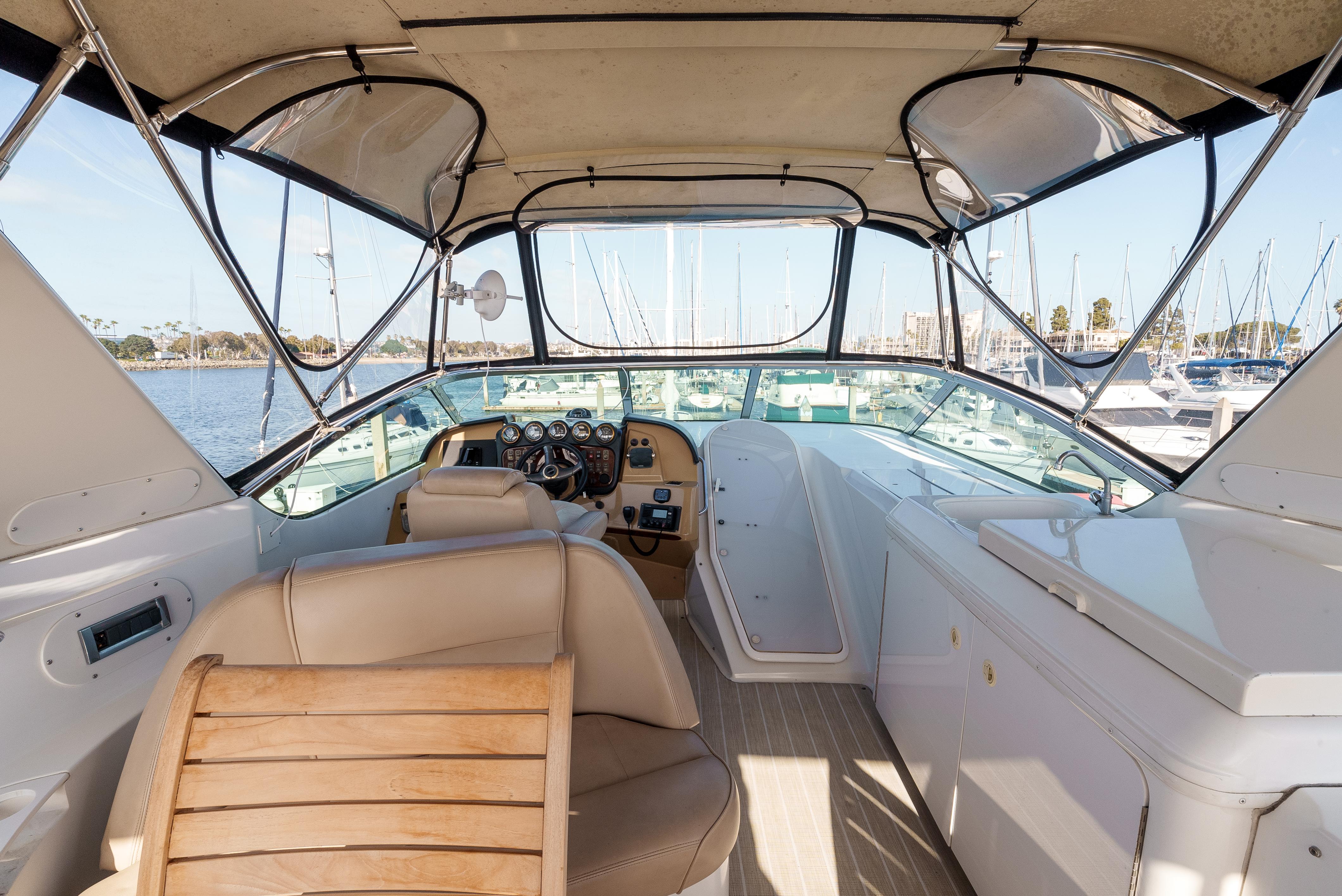 2001-carver-570-pilothouse-power-9749934-20250423141325990-1_XLARGE