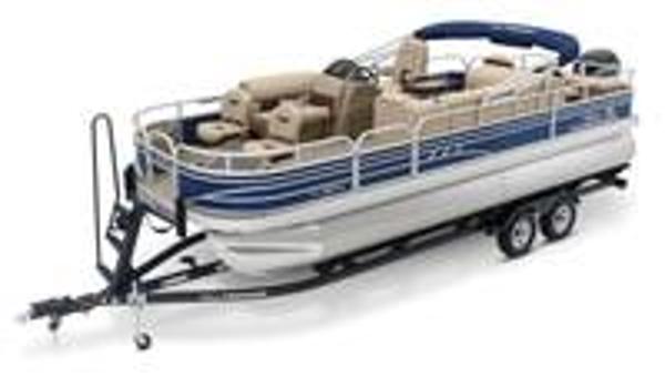 2022 Sun Tracker boat for sale, model of the boat is FISHIN' BARGE® 22 DLX & Image # 1 of 1