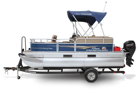 2022 Sun Tracker boat for sale, model of the boat is BASS BUGGY 16 XL SELECT & Image # 10 of 34