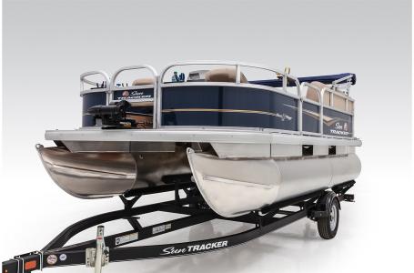 2022 Sun Tracker boat for sale, model of the boat is BASS BUGGY 16 XL SELECT & Image # 11 of 34