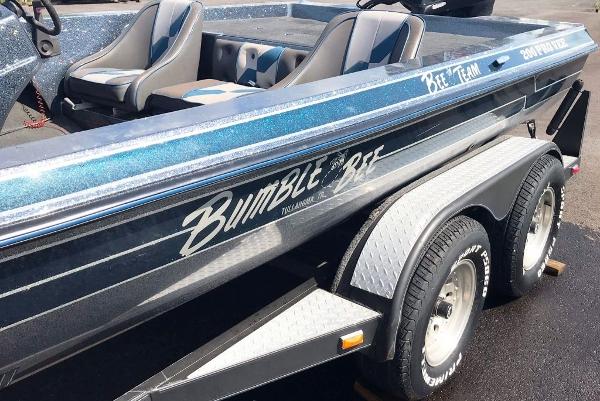 1995 Bumble Bee boat for sale, model of the boat is 200 Pro Vee & Image # 4 of 10