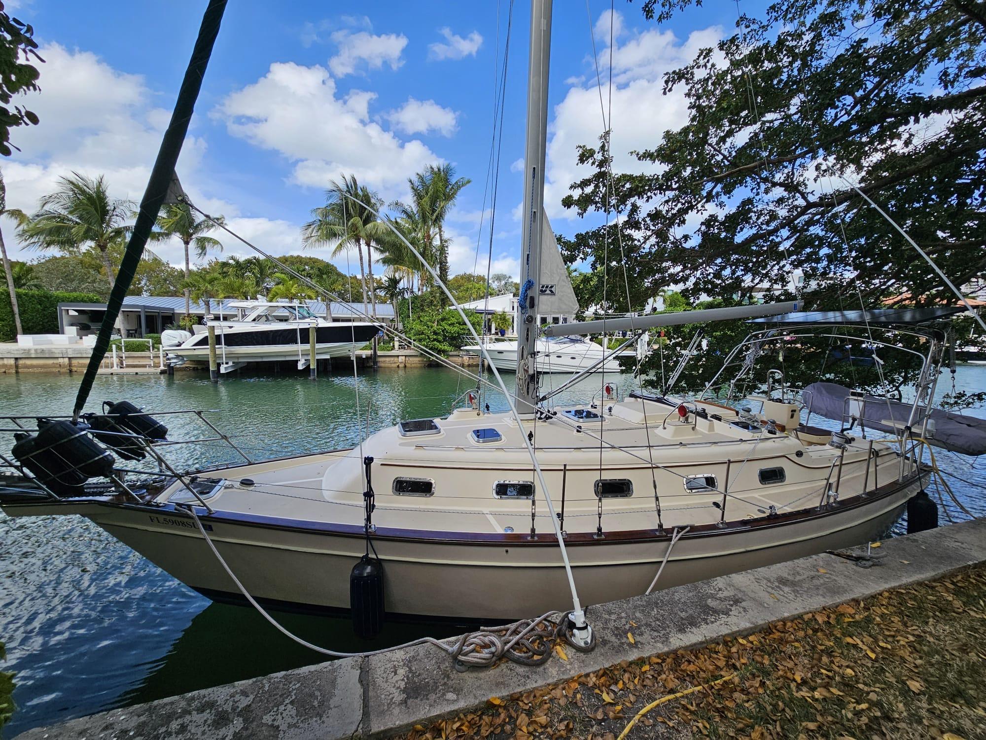 2015 Island Packet 370 Fortunata