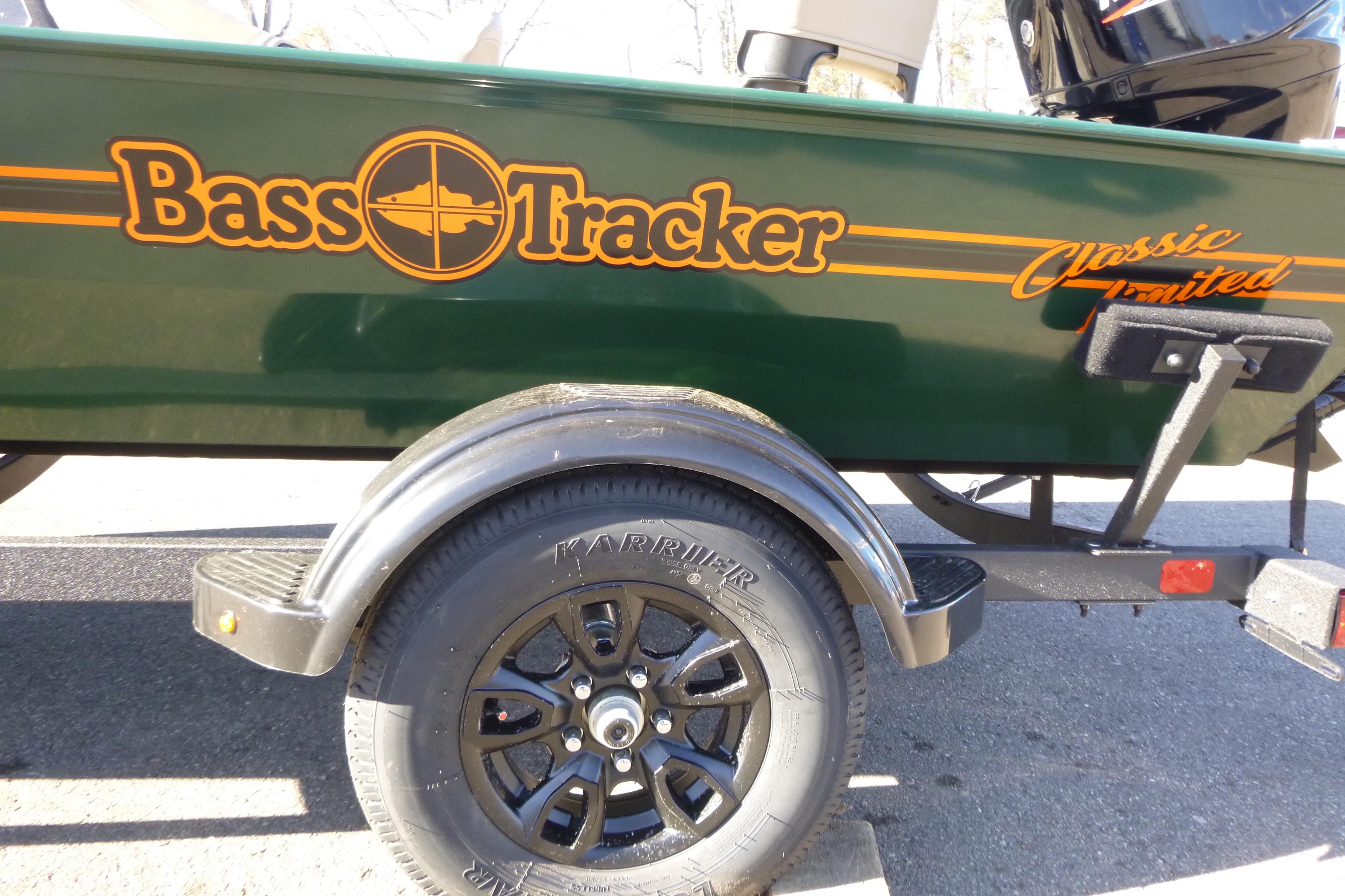 2026 Tracker Bass Tracker Classic Limited Gallery