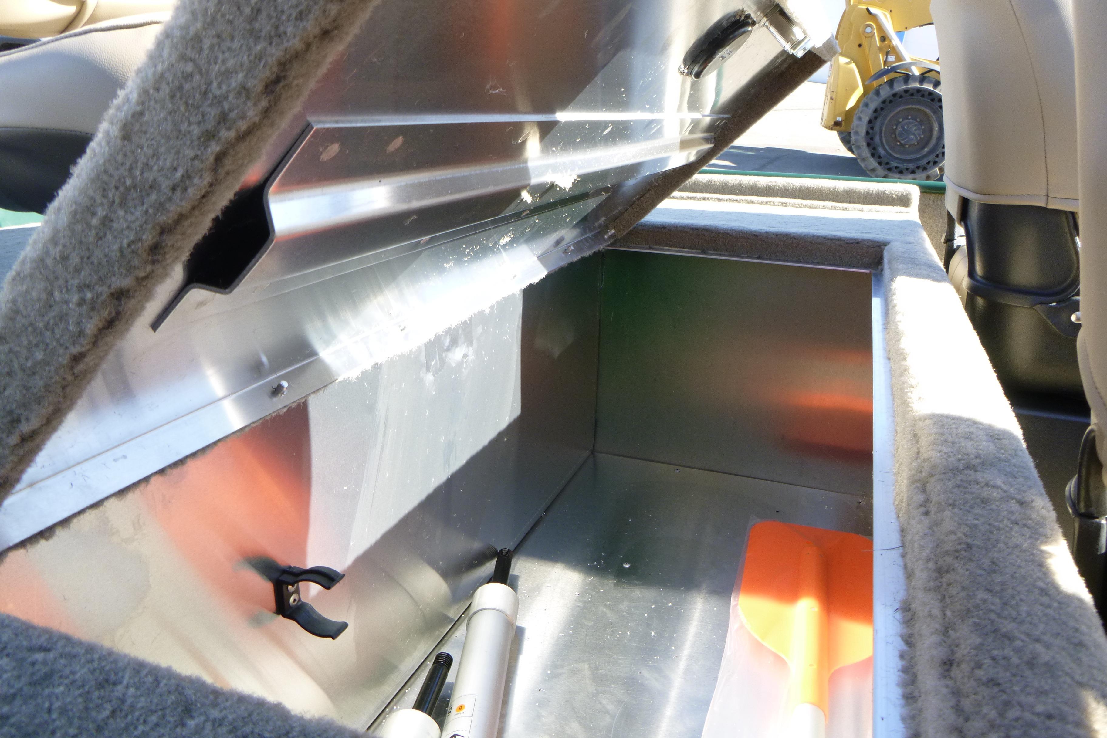 2026 Tracker Bass Tracker Classic Limited Gallery