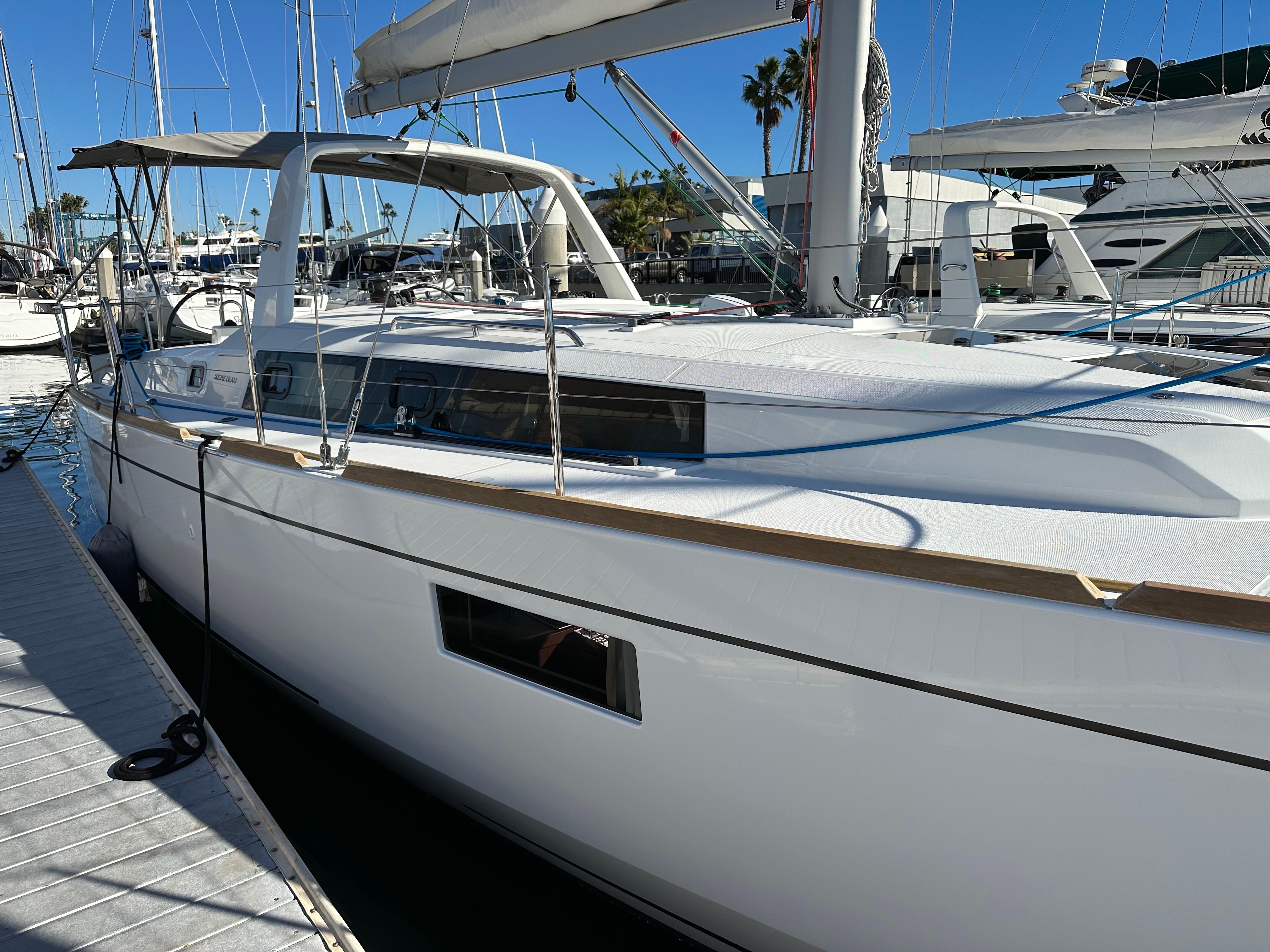 37.75′ Beneteau 2020 Yacht for Sale