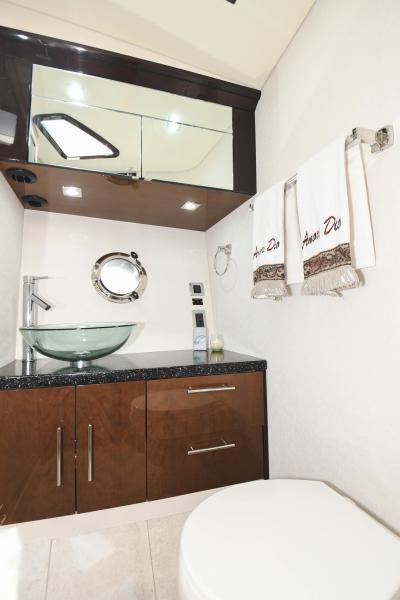 2013 42 Marquis Sport Bridge - Happy Ours III - Vanity/Head