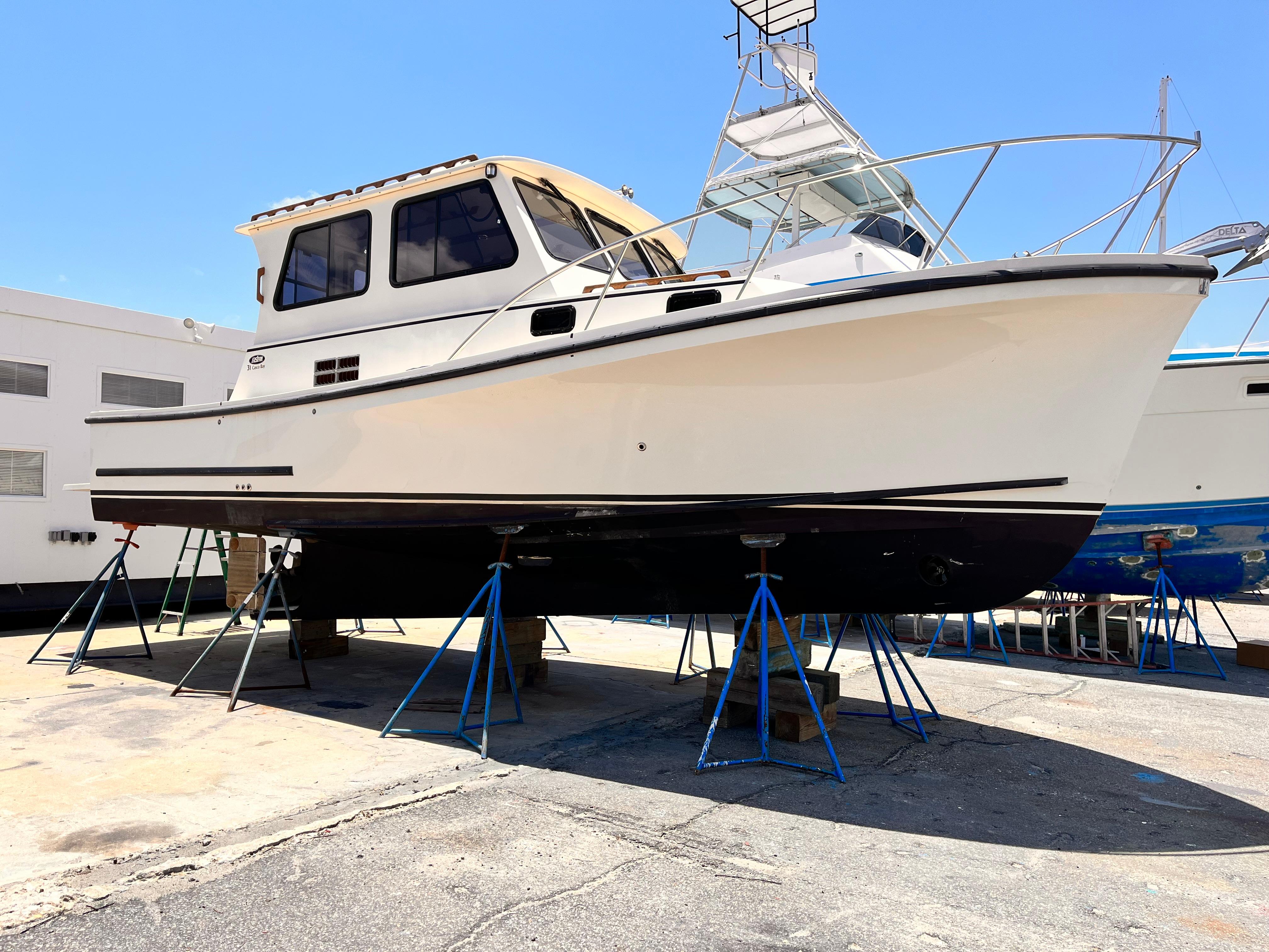 Skylark Yacht Photos Pics 