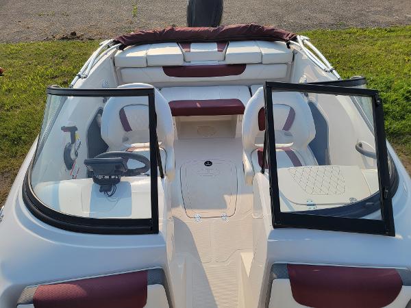 2016 Tahoe boat for sale, model of the boat is 450 TF & Image # 15 of 18