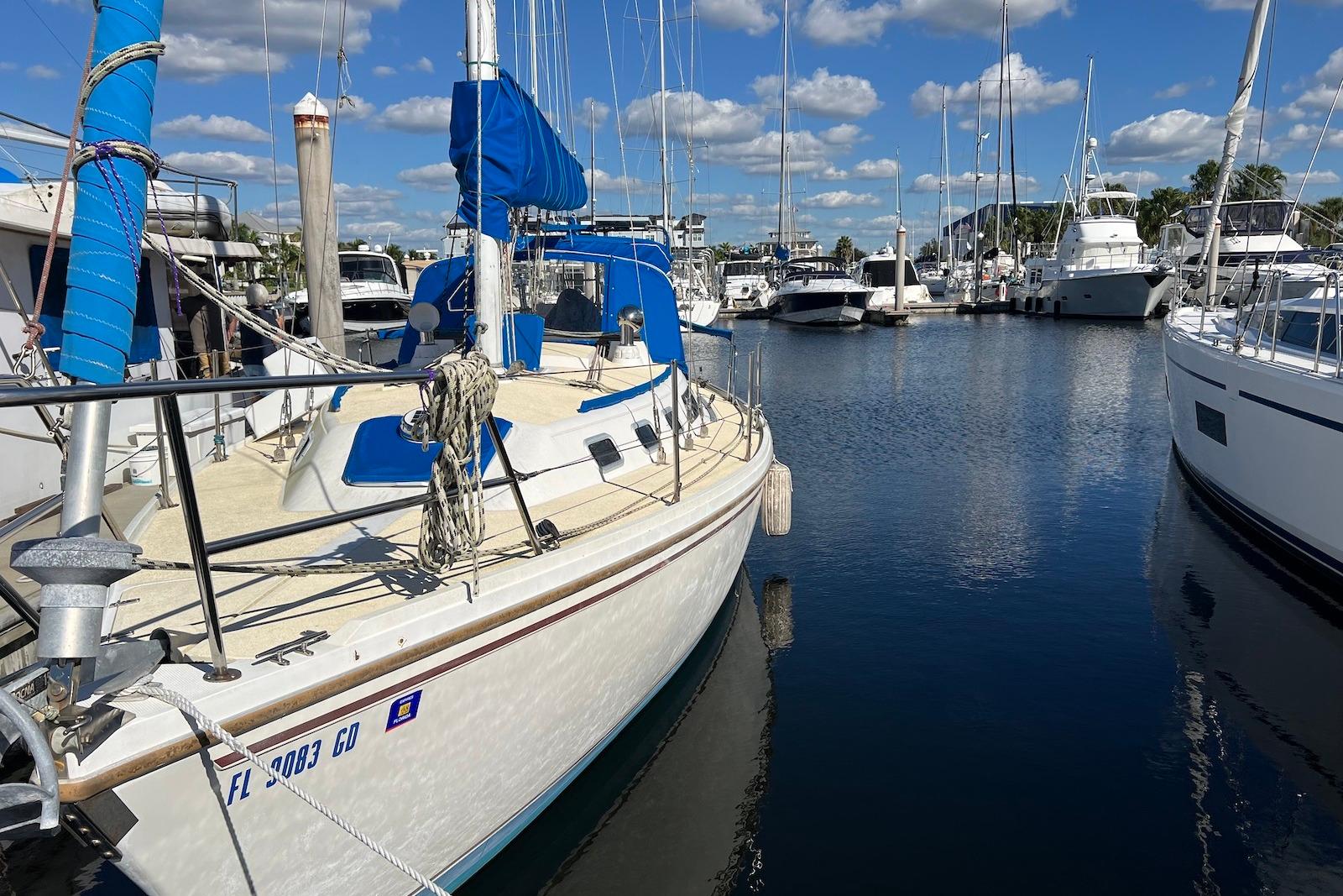 FL 10465 BB Knot 10 Yacht Sales FL 10465 BB Knot 10 Yacht Sales