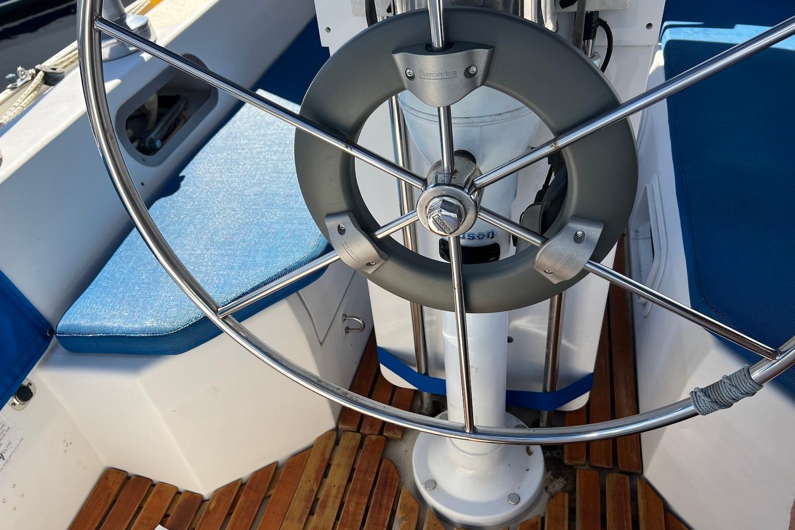 FL 10465 BB Knot 10 Yacht Sales FL 10465 BB Knot 10 Yacht Sales