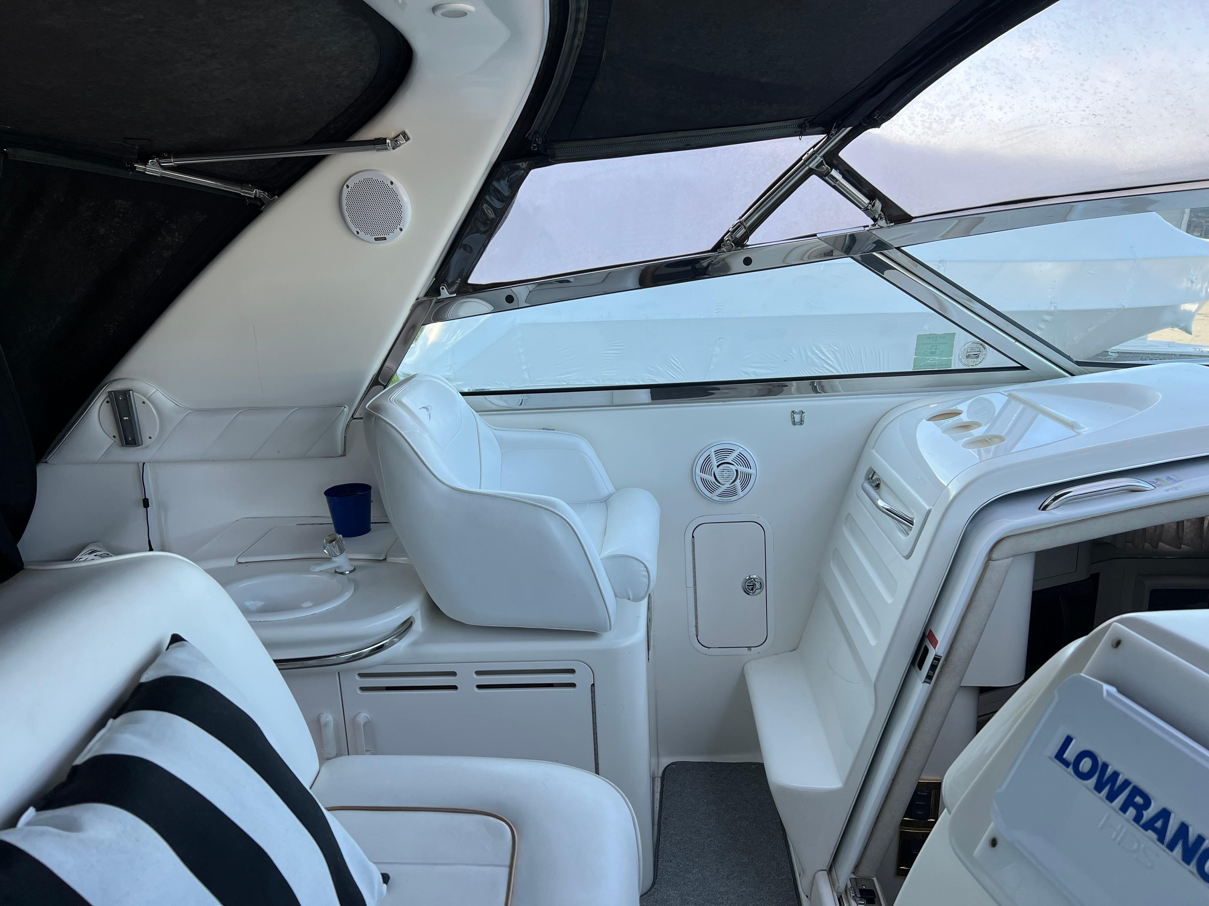1997 Sea Ray 370 Sundancer-24