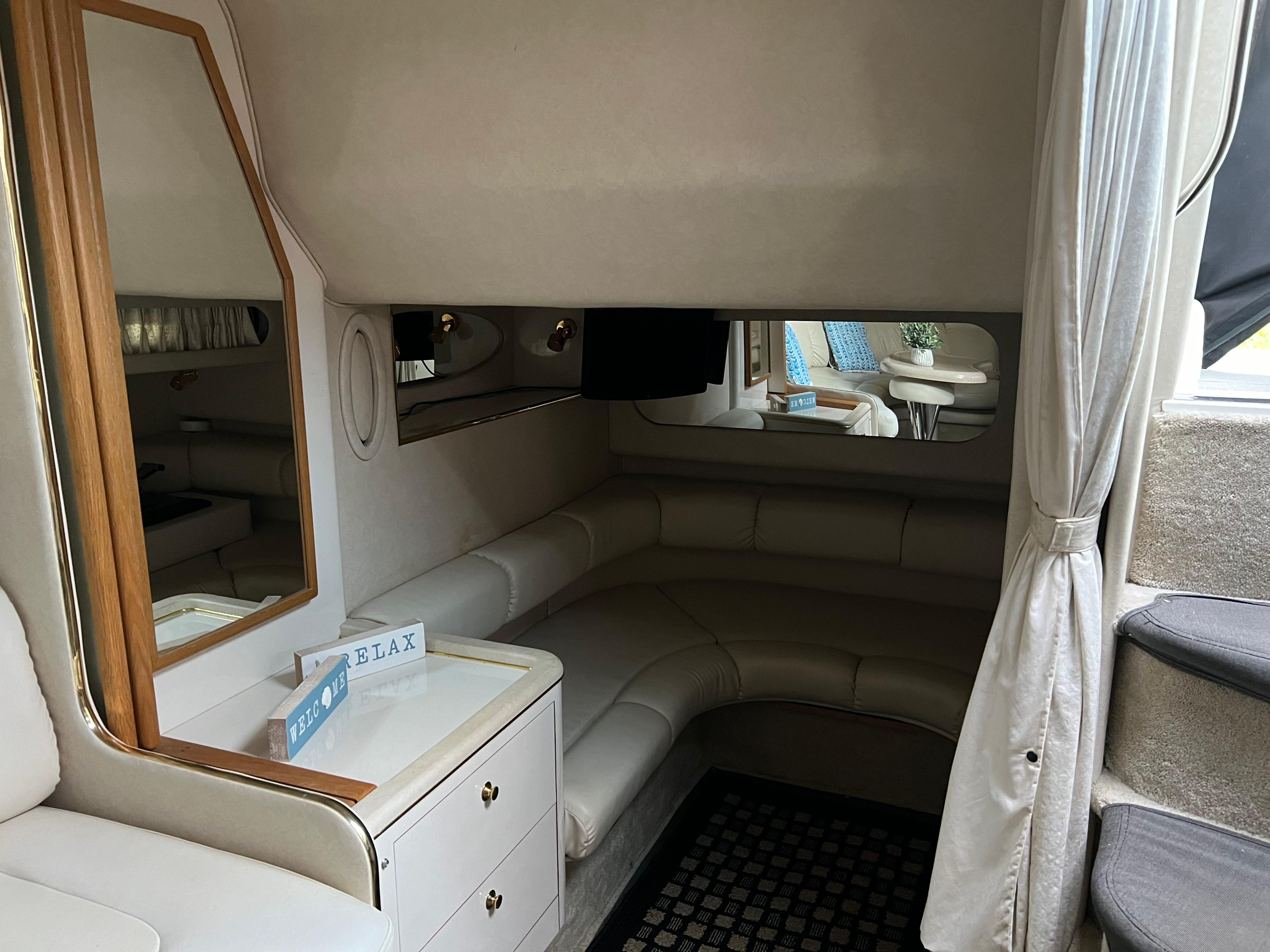 1997 Sea Ray 370 Sundancer-41