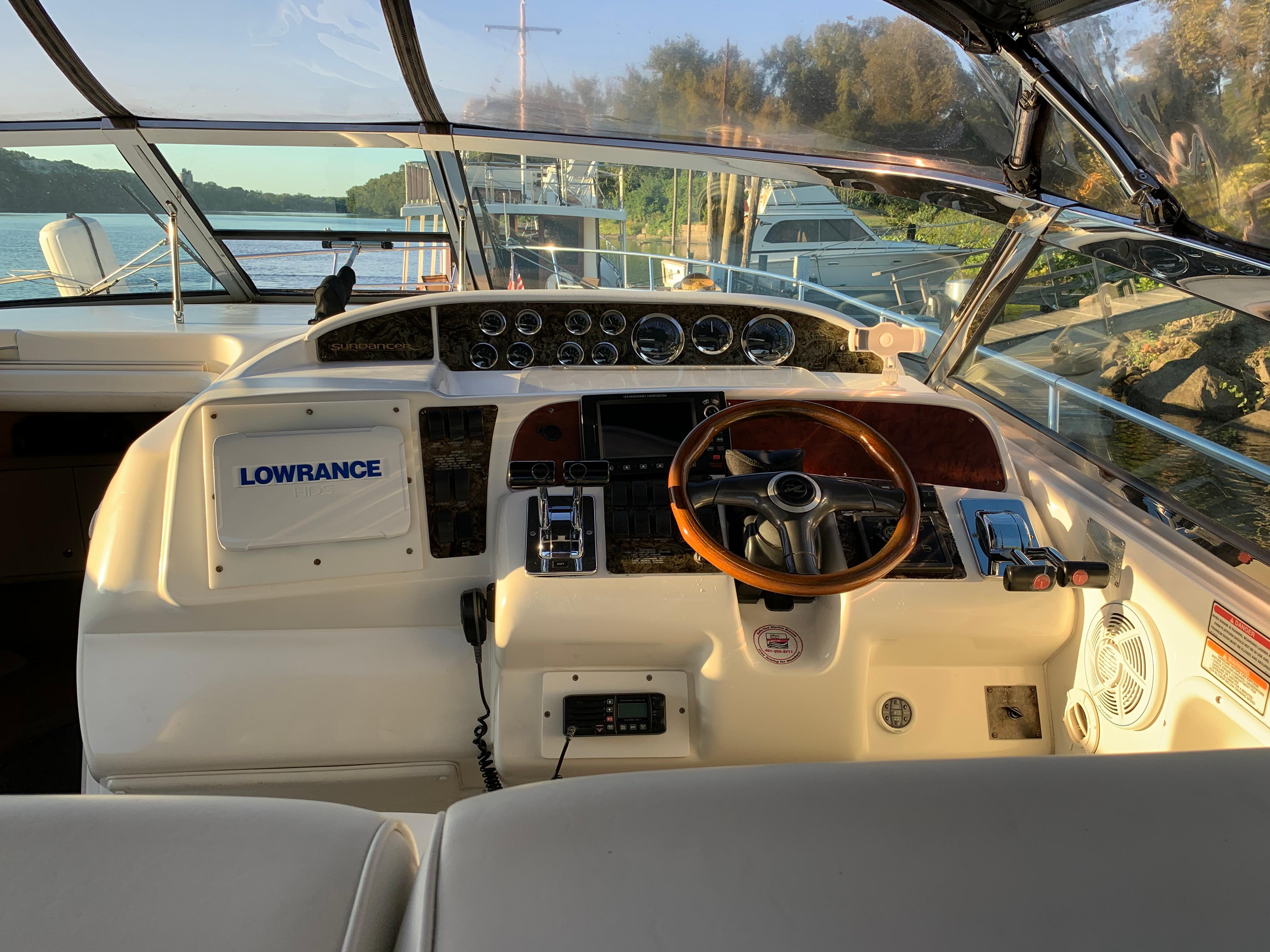 1997 Sea Ray 370 Sundancer-32
